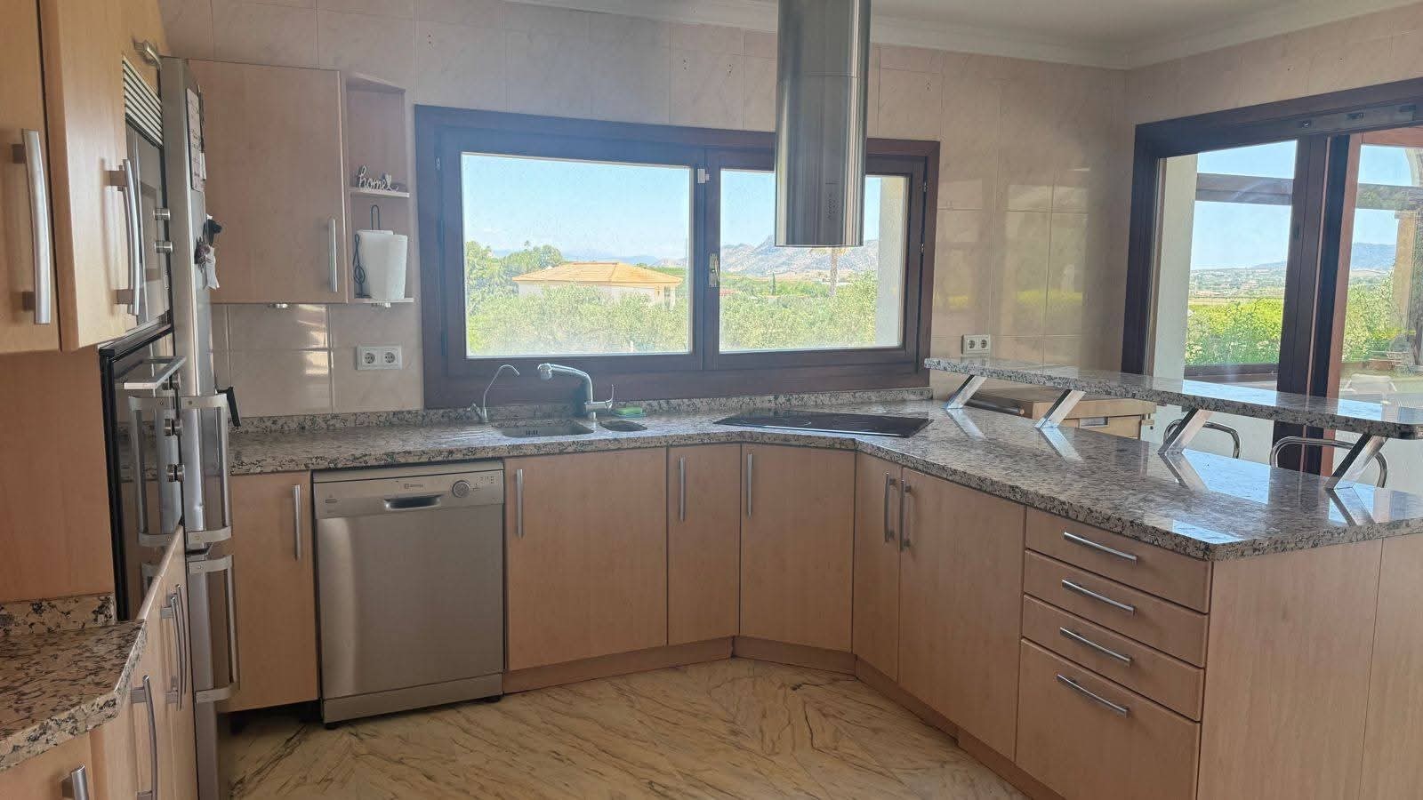 Casa de 5 Dormitorios en venta en Alhaurin el Grande