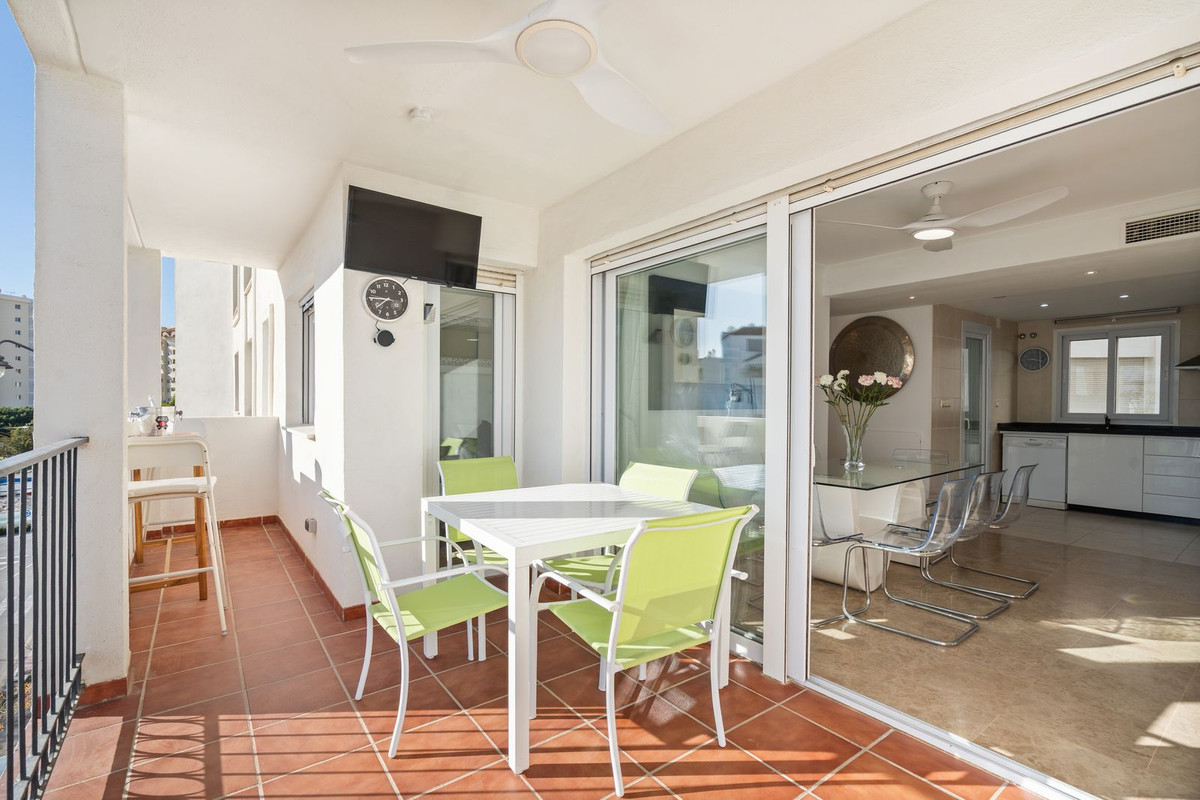 Piso de 3 Dormitorios en venta en Estepona