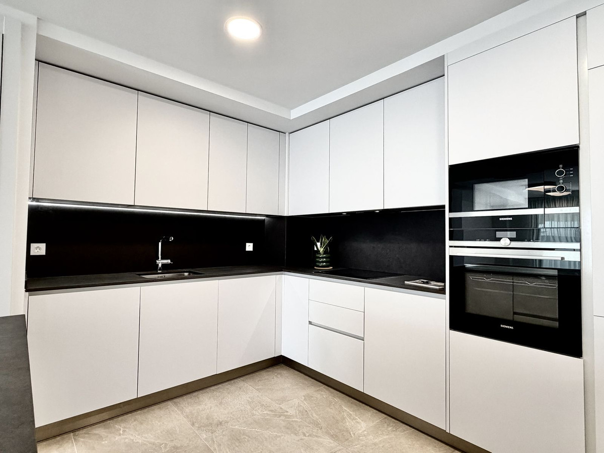 Piso de 2 Dormitorios en venta en Estepona