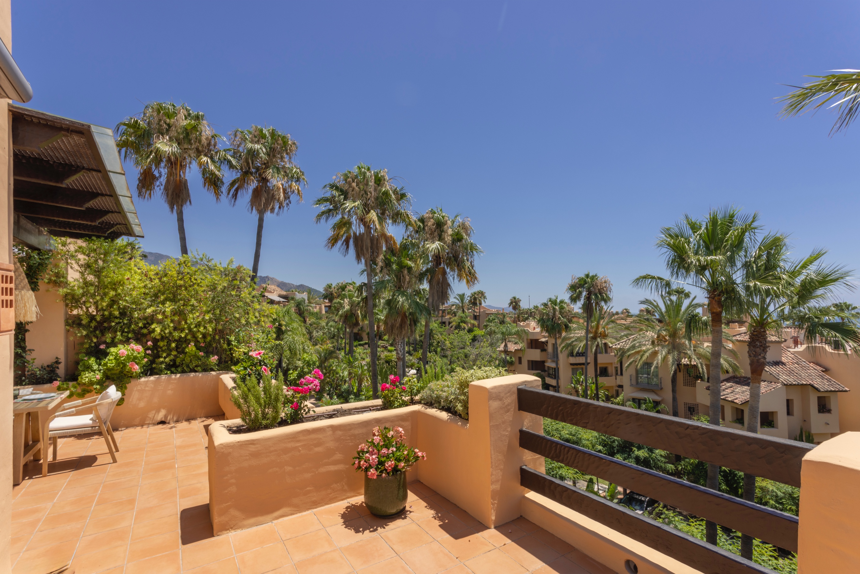 Ático de 3 Dormitorios y 3 Baños en venta en Milla de Oro, Marbella