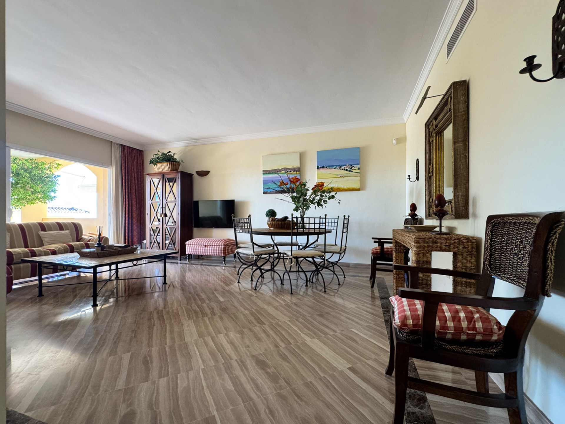 3 спални, 3 бани - Апартамент за продажба в Cabopino, Marbella