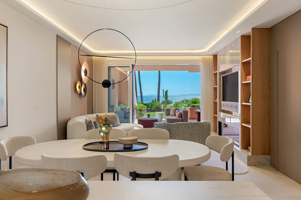 3 Bed - Apartment for Sale in New Golden Mile, Estepona