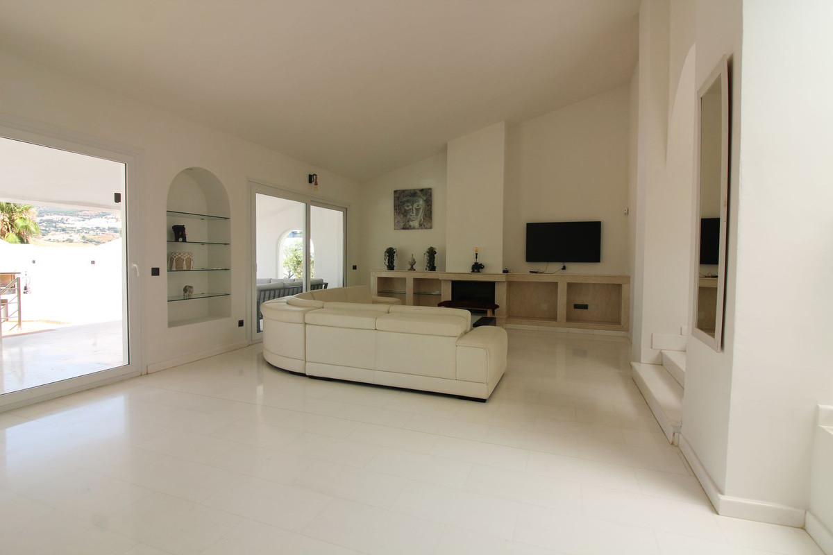 Casa de 3 Dormitorios y 3 Baños en venta en Benalmádena