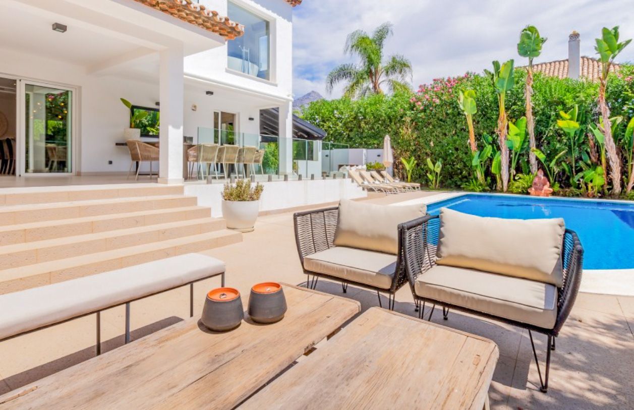 Casa de 4 Dormitorios y 5 Baños en venta en Nueva Andalucía, Marbella