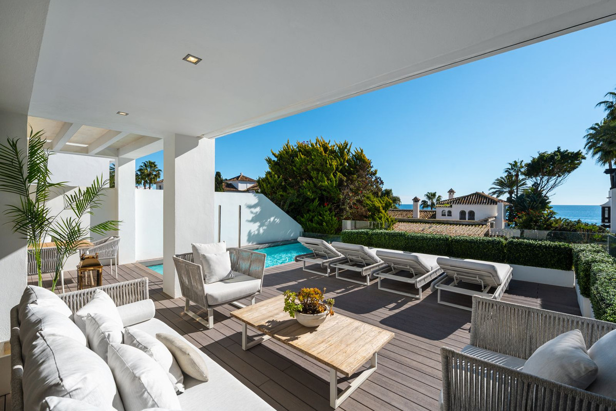 Casa de 4 Dormitorios y 4 Baños en venta en Milla de Oro, Marbella