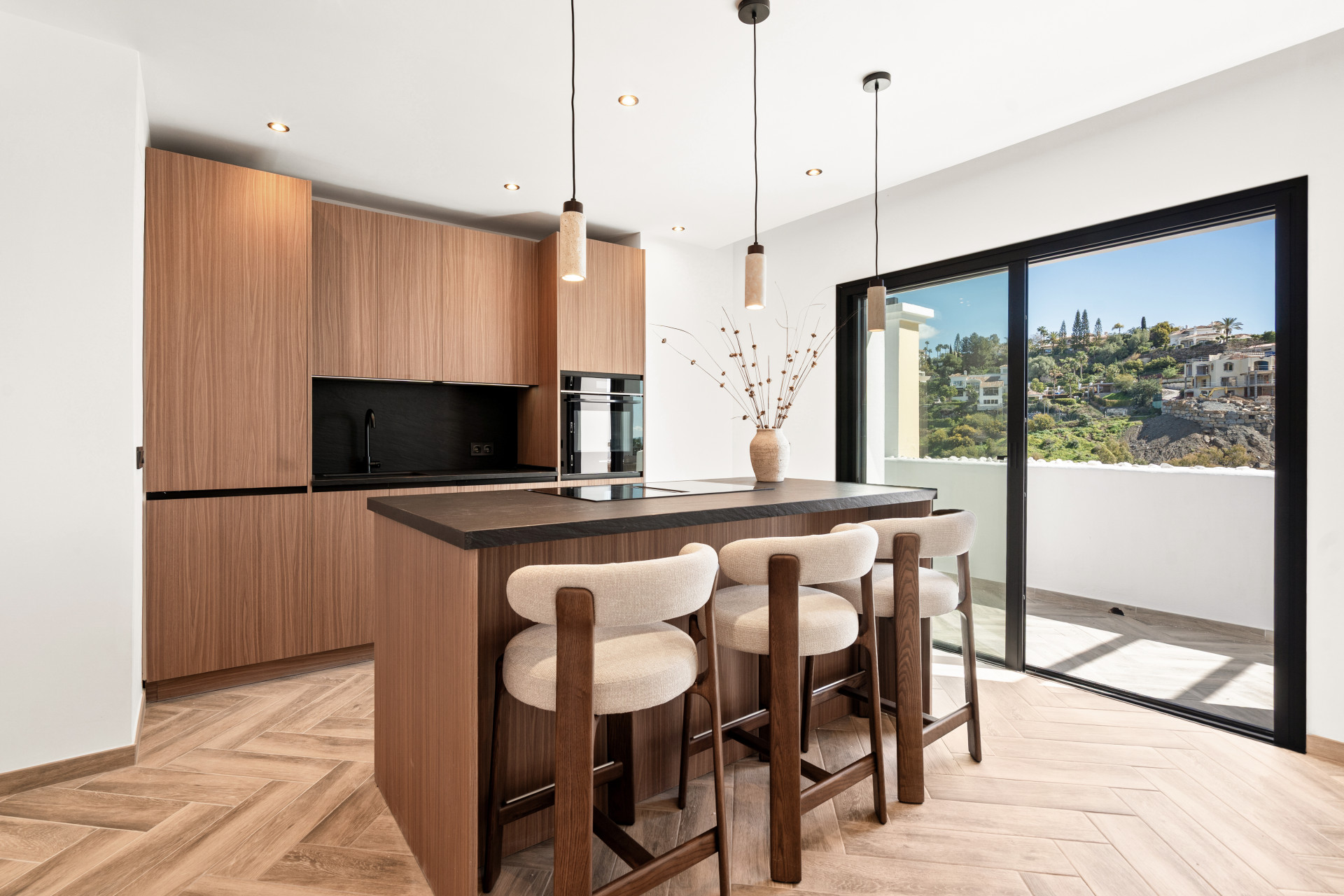Ático de 3 Dormitorios y 3 Baños en venta en Benahavís