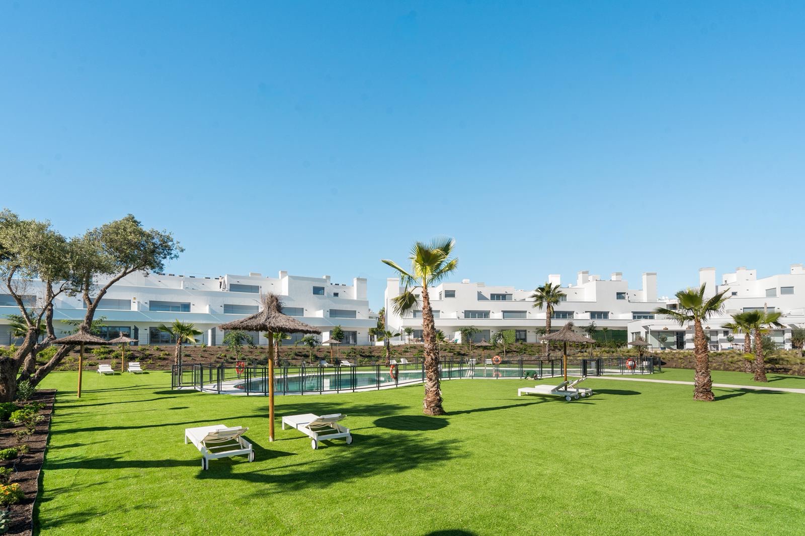 Piso de 3 Dormitorios en venta en Cancelada, Estepona