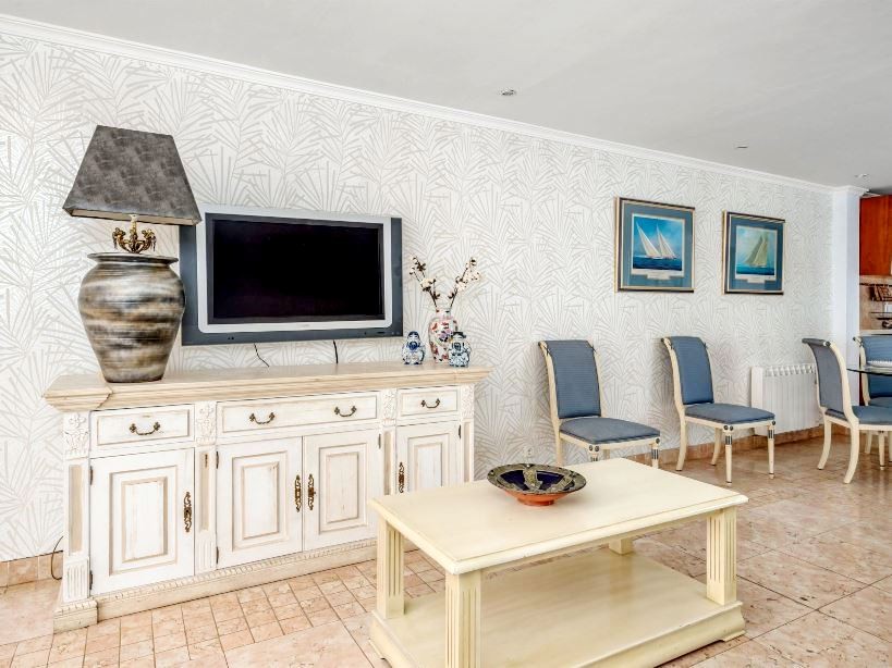 Piso de 3 Dormitorios y 3 Baños en venta en Nueva Andalucía, Marbella