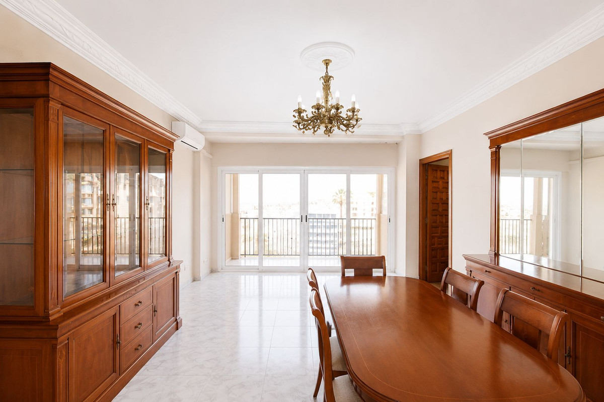 Piso de 3 Dormitorios en venta en Fuengirola