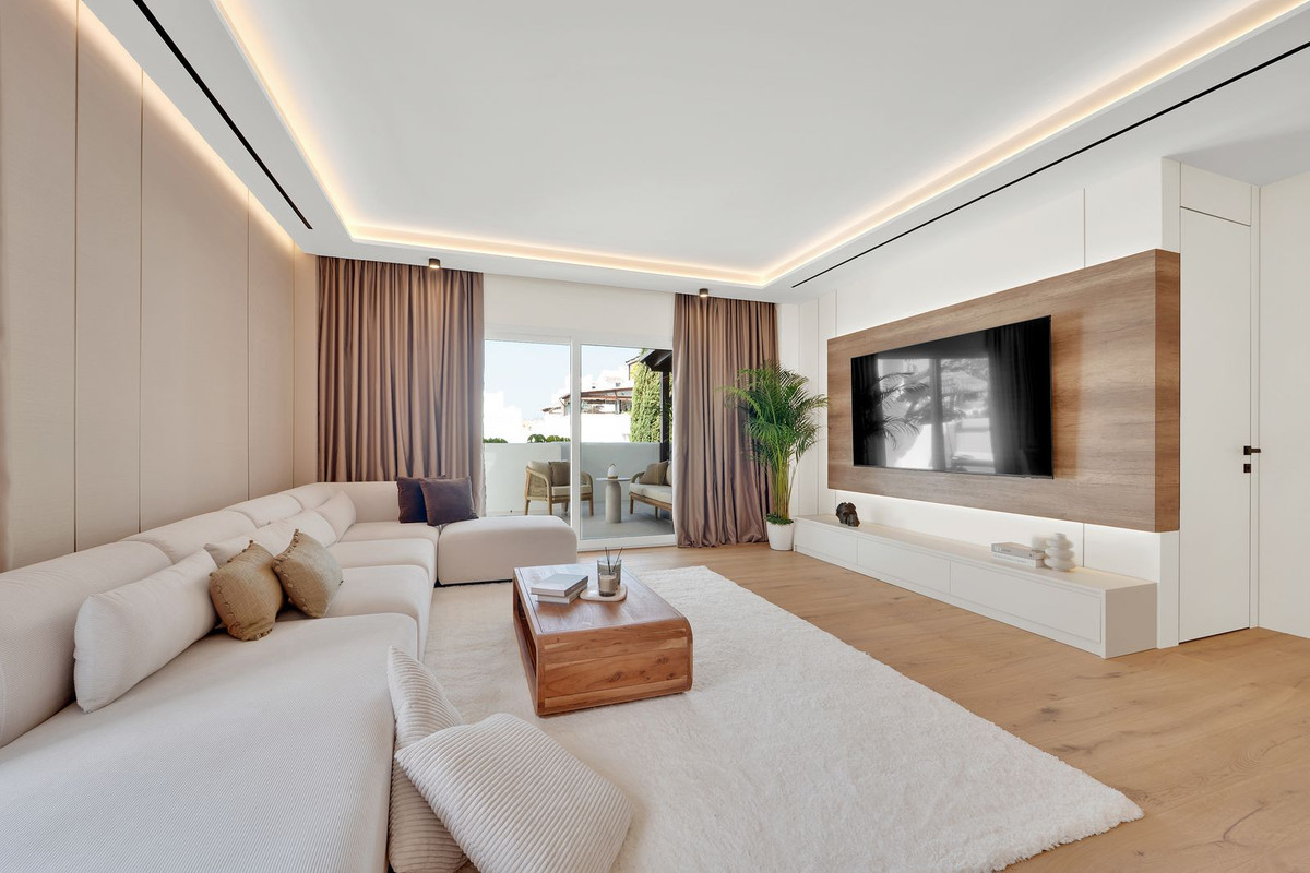 Piso de 3 Dormitorios y 3 Baños en venta en Nagüeles, Marbella