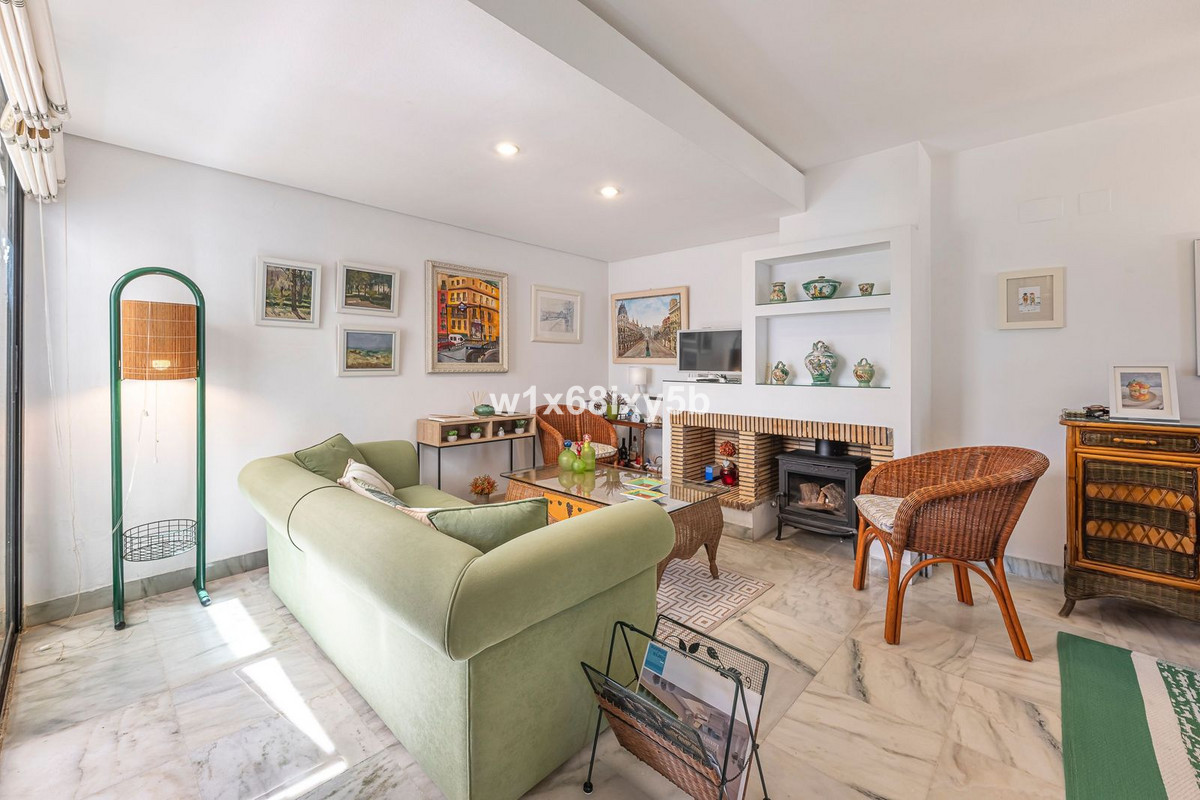 Casa Adosada de 2 Dormitorios y 2 Baños en venta en Cancelada