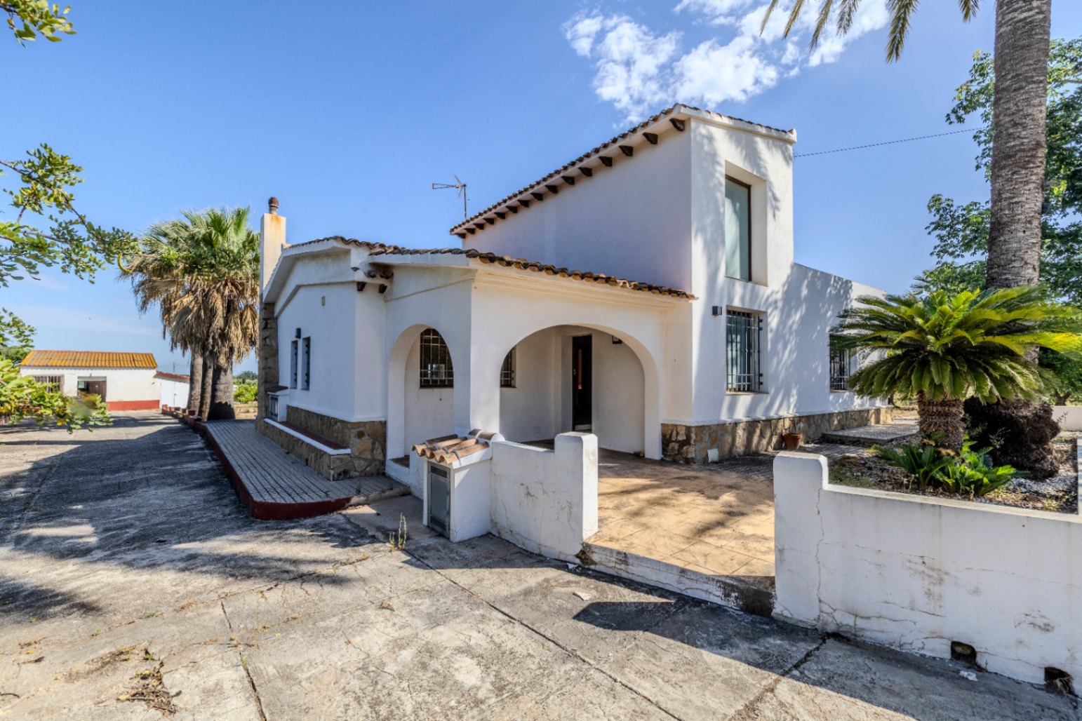 Finca de 4 Dormitorios en venta en Dénia