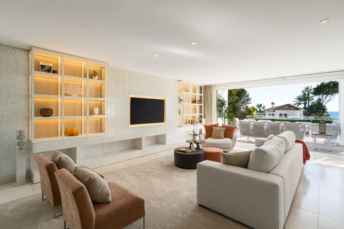 Casa de 4 Dormitorios y 4 Baños en venta en Milla de Oro, Marbella