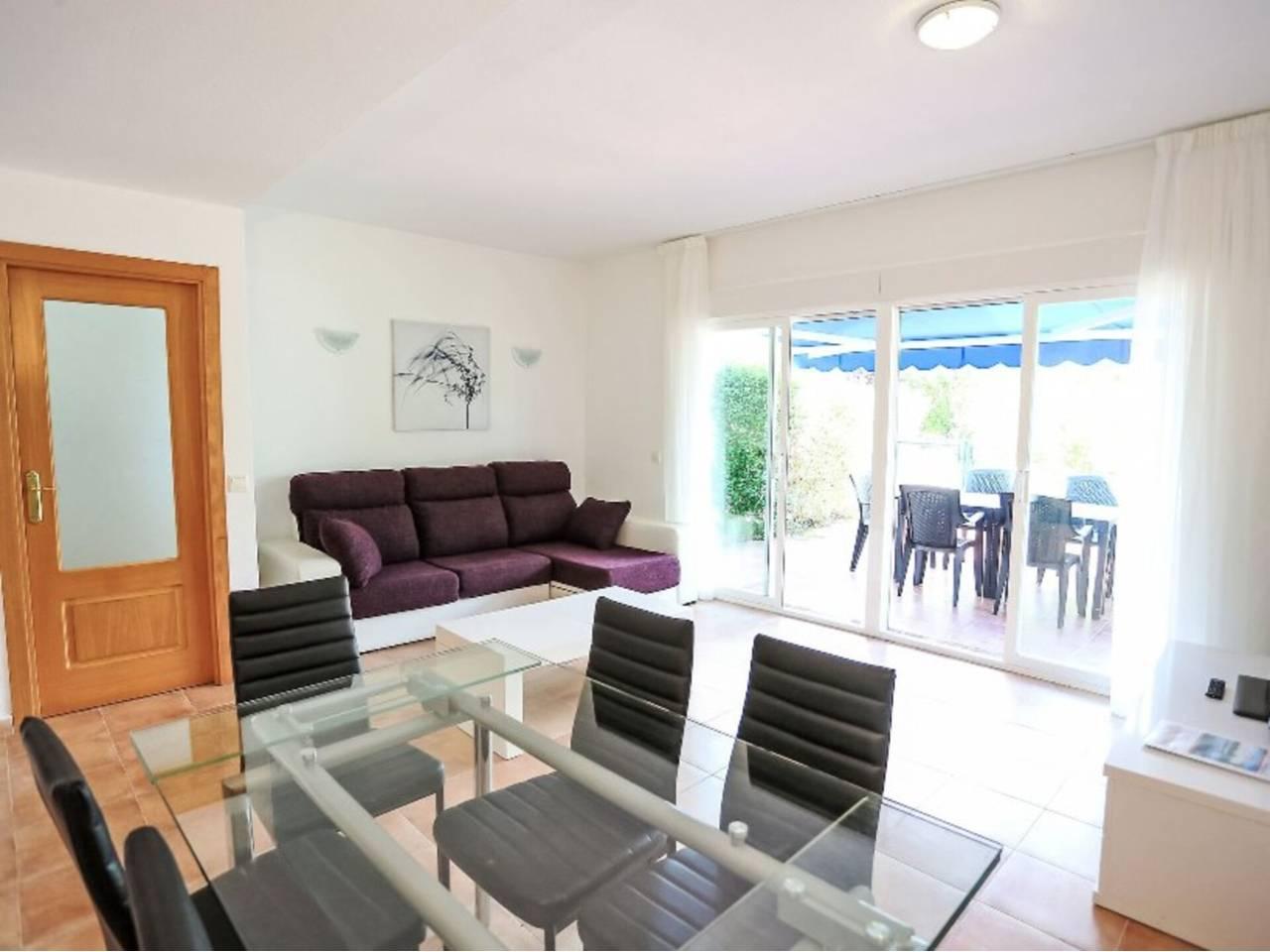 Casa Adosada de 3 Dormitorios y 2 Baños en venta en Salou