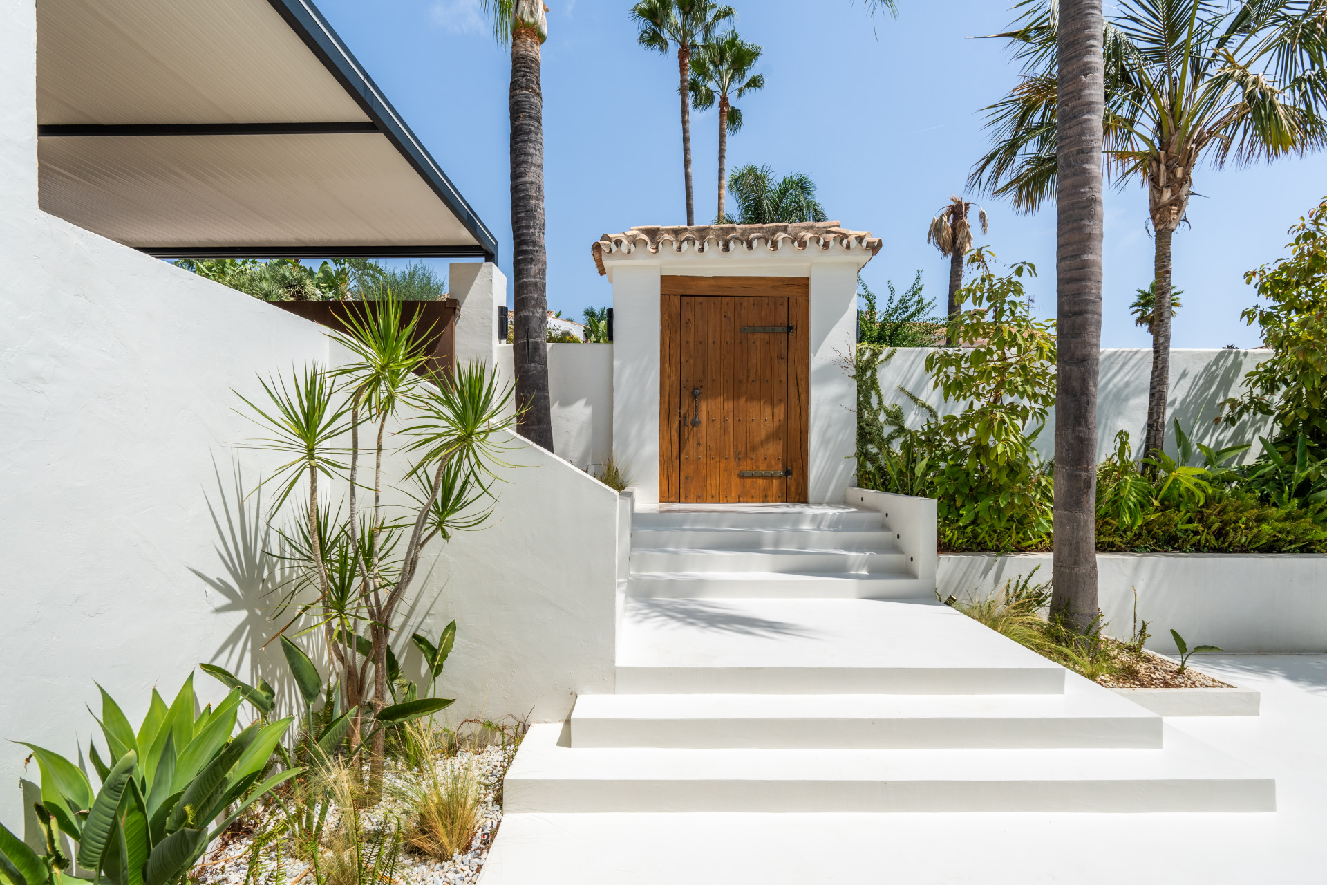 Casa de 5 Dormitorios y 7 Baños en venta en Nueva Andalucía, Marbella