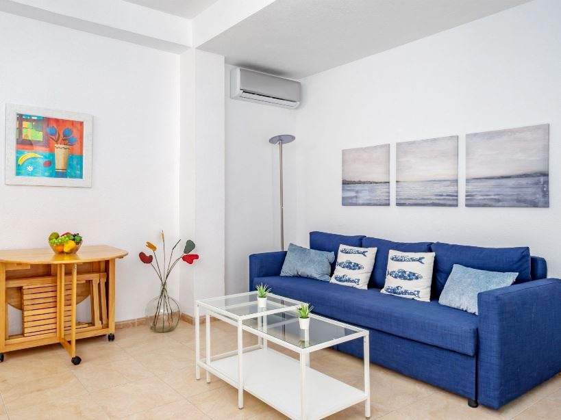 Piso de 2 Dormitorios en venta en Arroyo de la Miel, Benalmádena