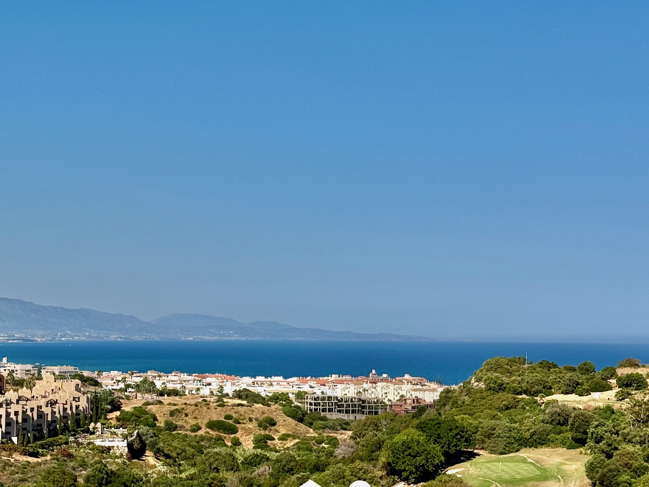 Ático de 2 Dormitorios y 2 Baños en venta en La Duquesa