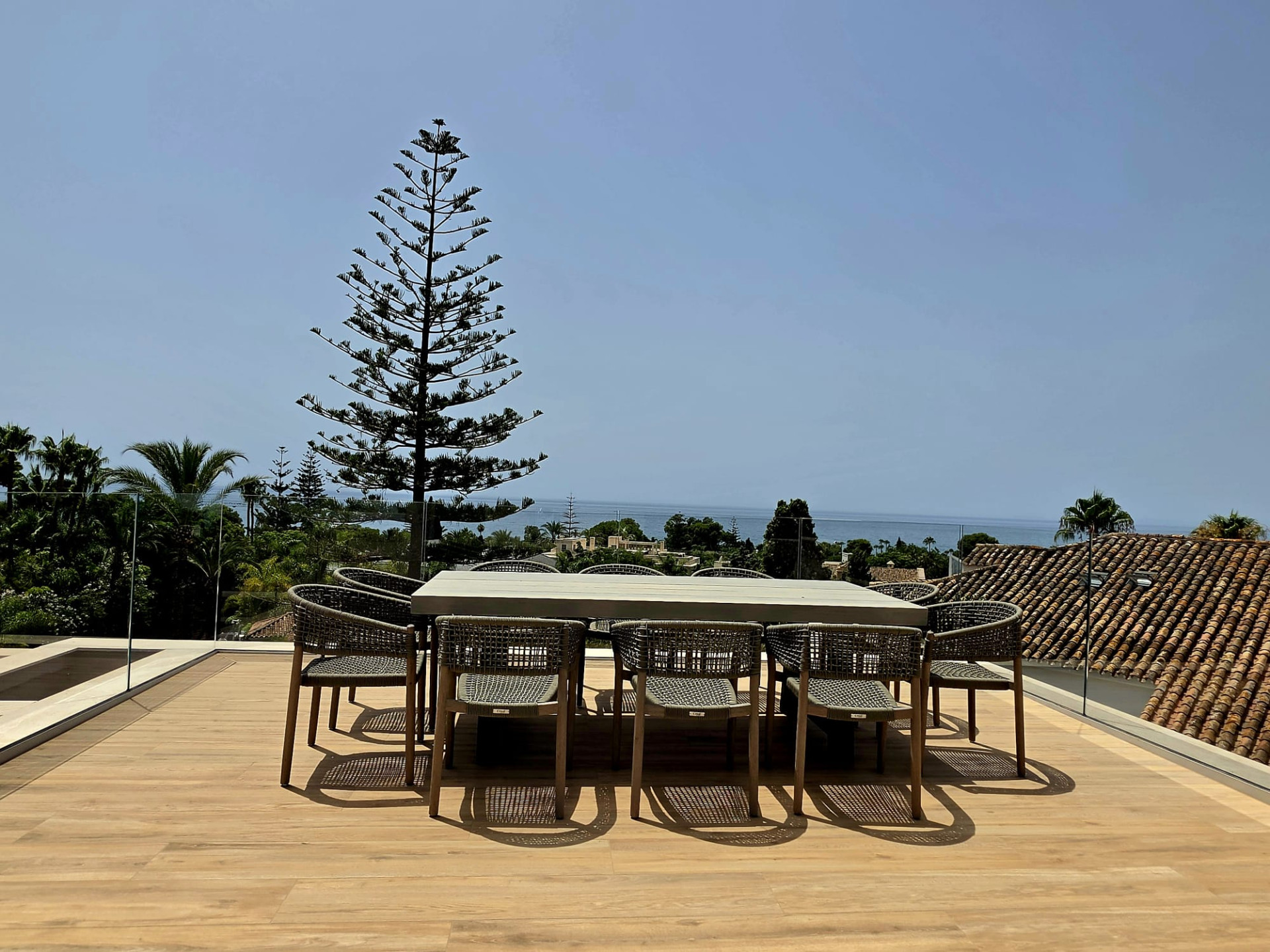 Casa de 5 Dormitorios y 6 Baños en venta en Los Monteros, Marbella