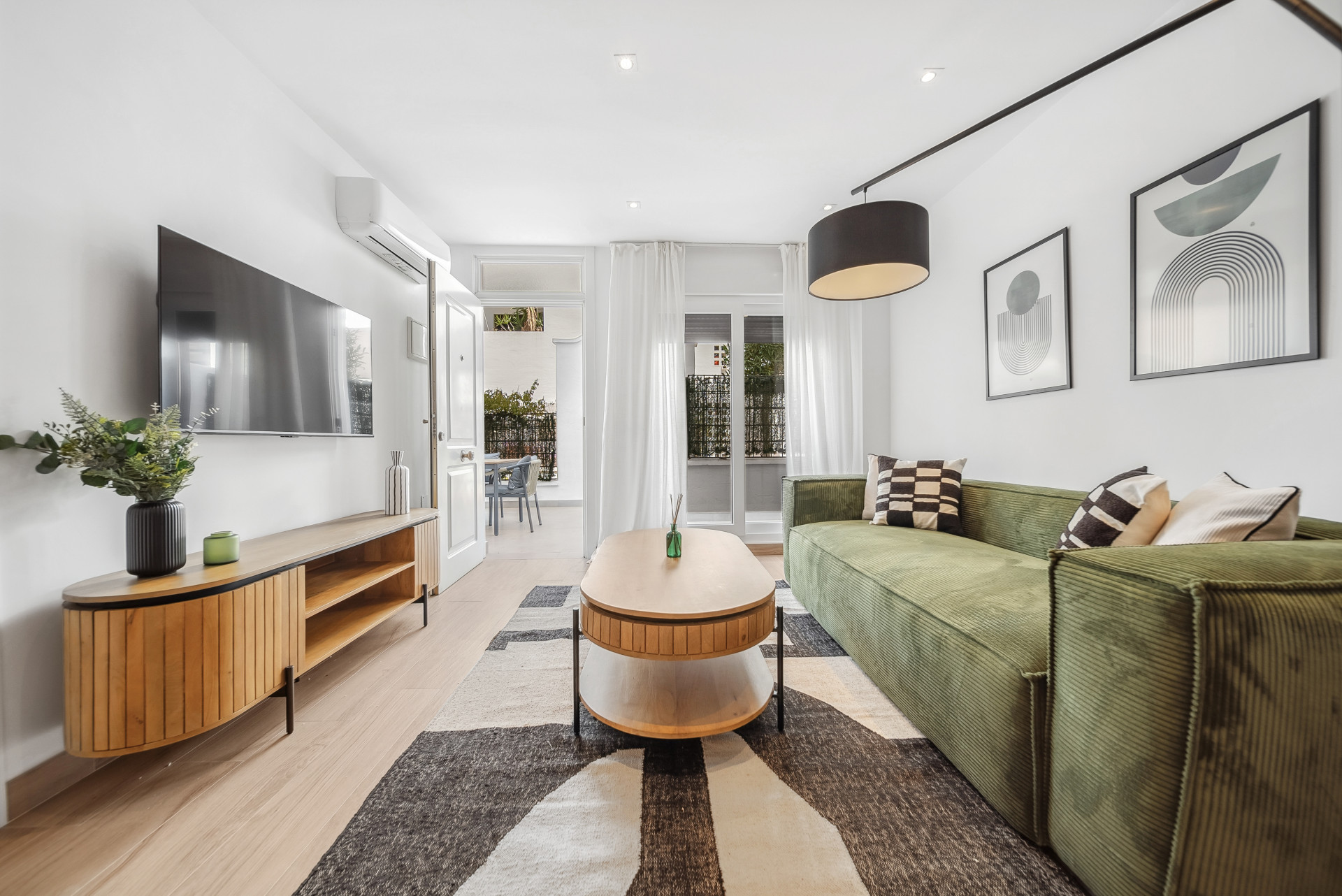 Piso de 4 Dormitorios en venta en Nueva Andalucía, Marbella