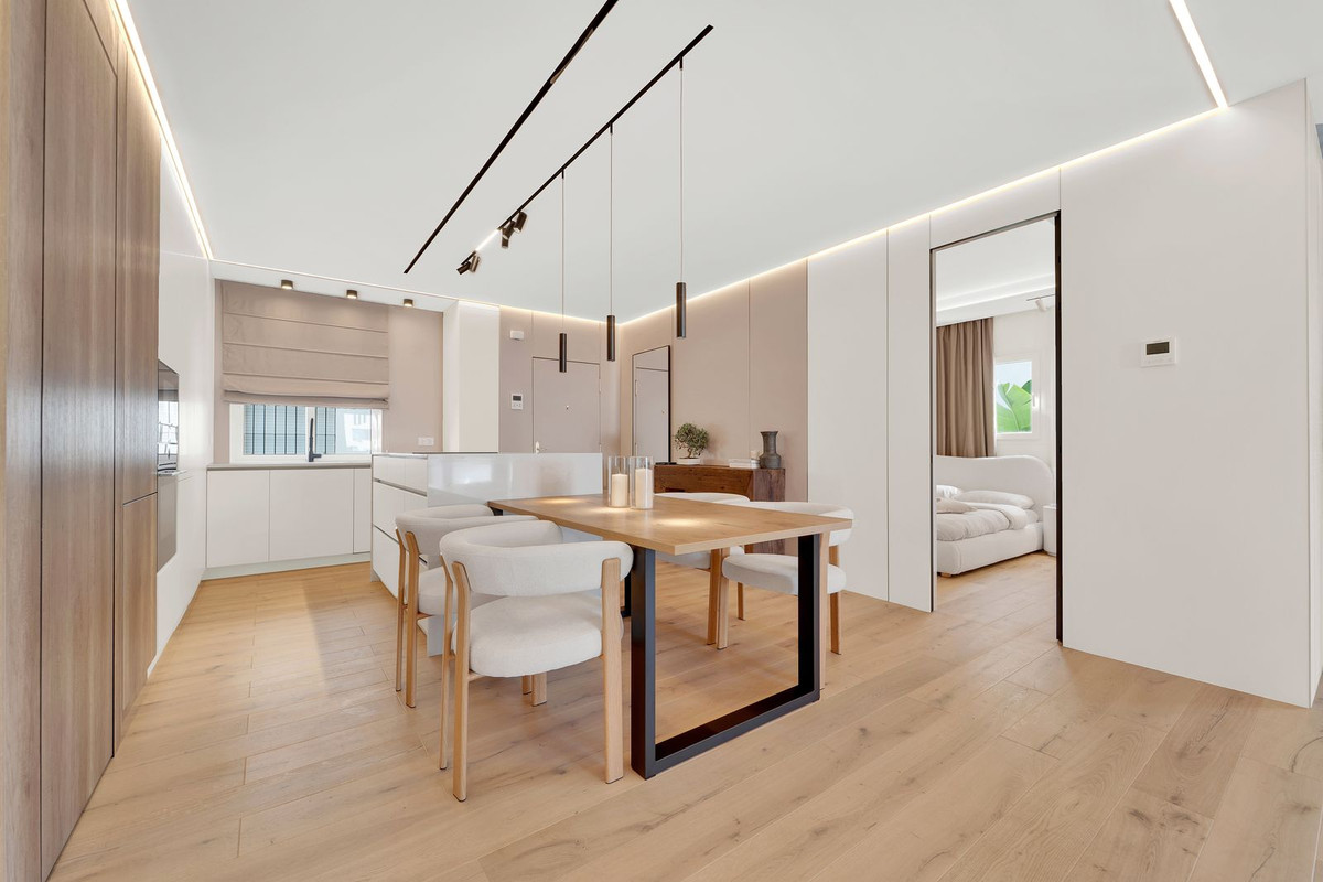 Piso de 3 Dormitorios y 3 Baños en venta en Nagüeles, Marbella