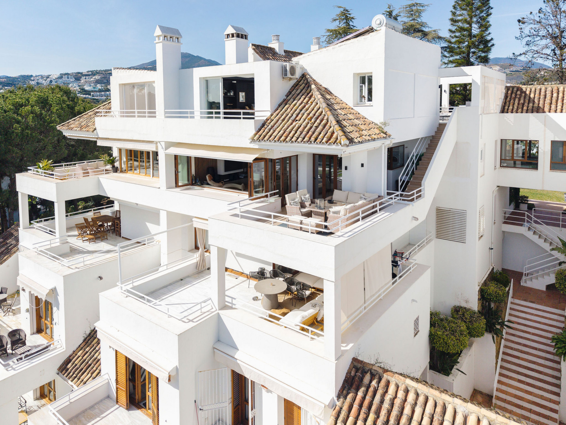 Ático de 3 Dormitorios y 3 Baños en venta en Nueva Andalucía, Marbella