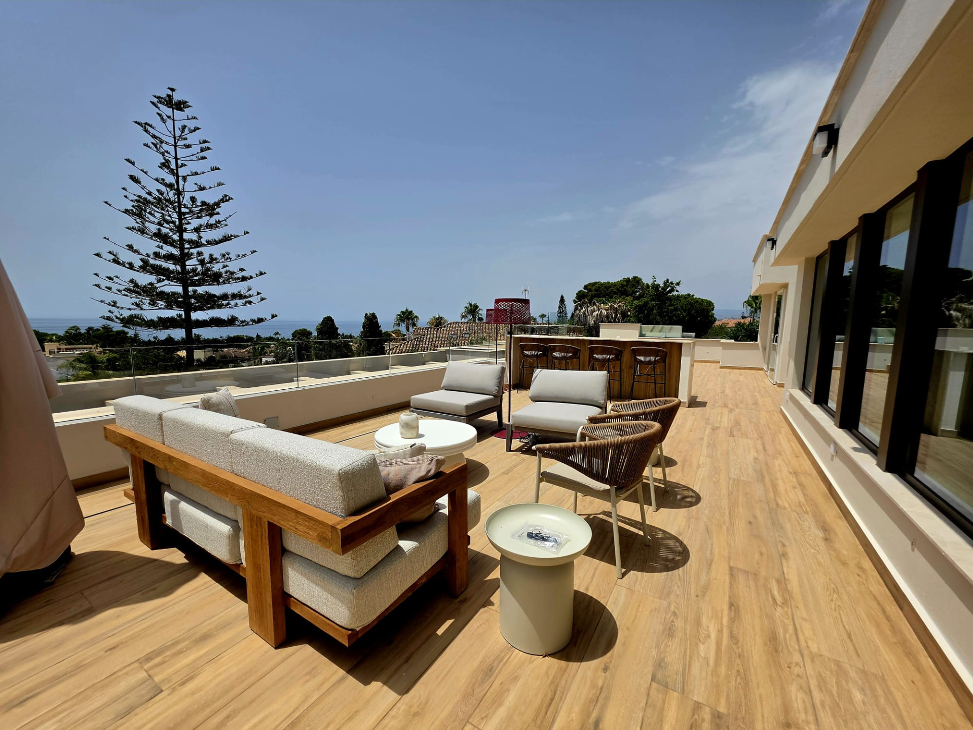 Casa de 5 Dormitorios y 6 Baños en venta en Los Monteros, Marbella
