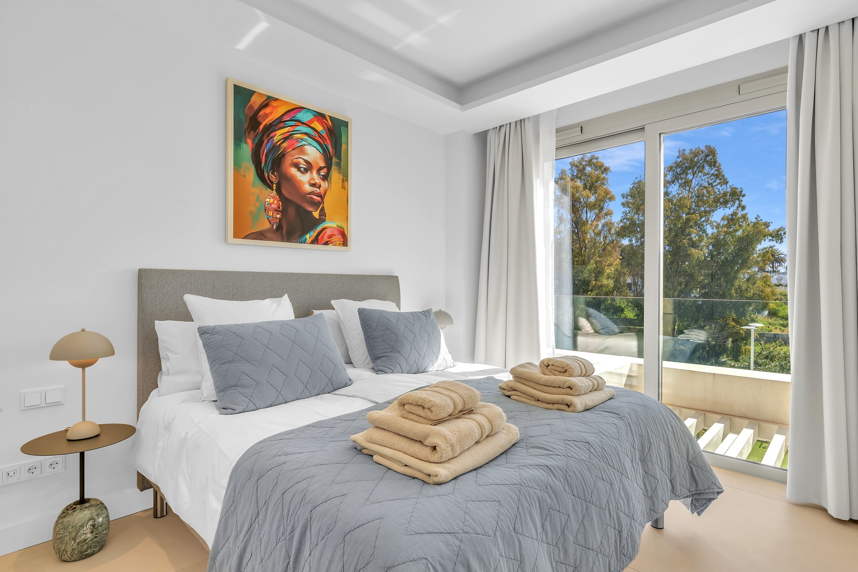 3 Bed, 3 Bath - Apartment for Sale in Marbella Golden Mile