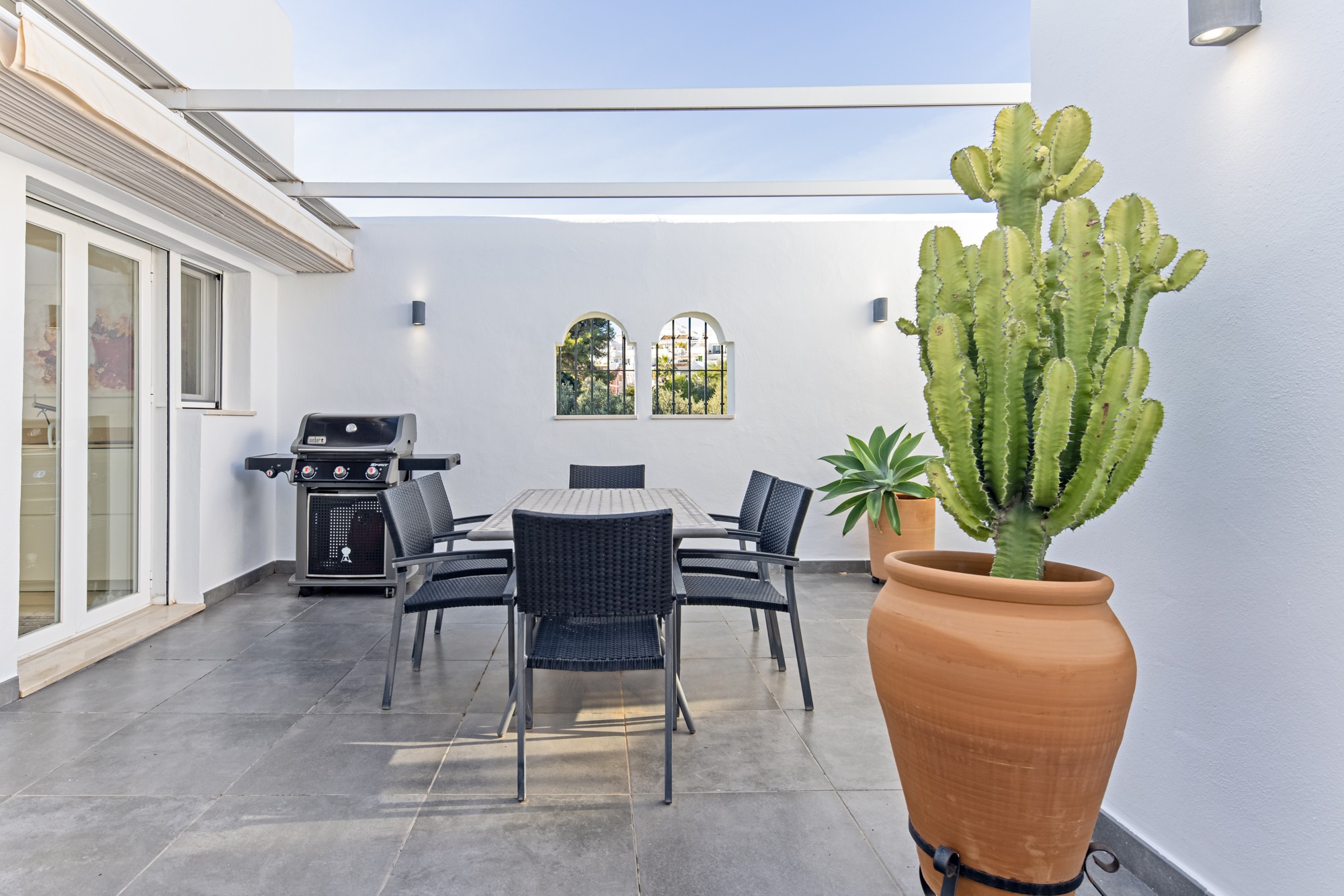 Casa Adosada de 4 Dormitorios en venta en Nueva Andalucía, Marbella
