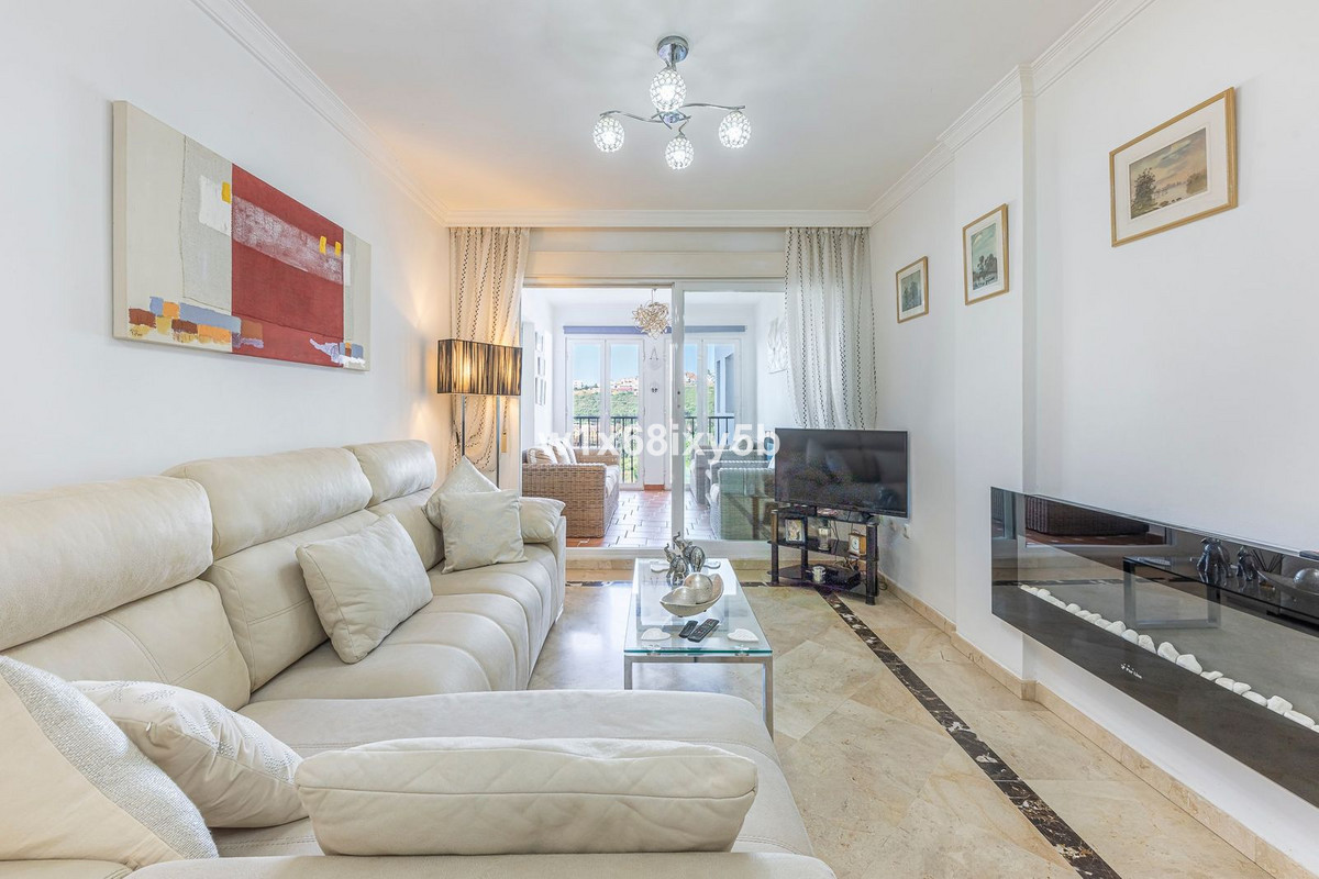 Piso de 2 Dormitorios en venta en Manilva