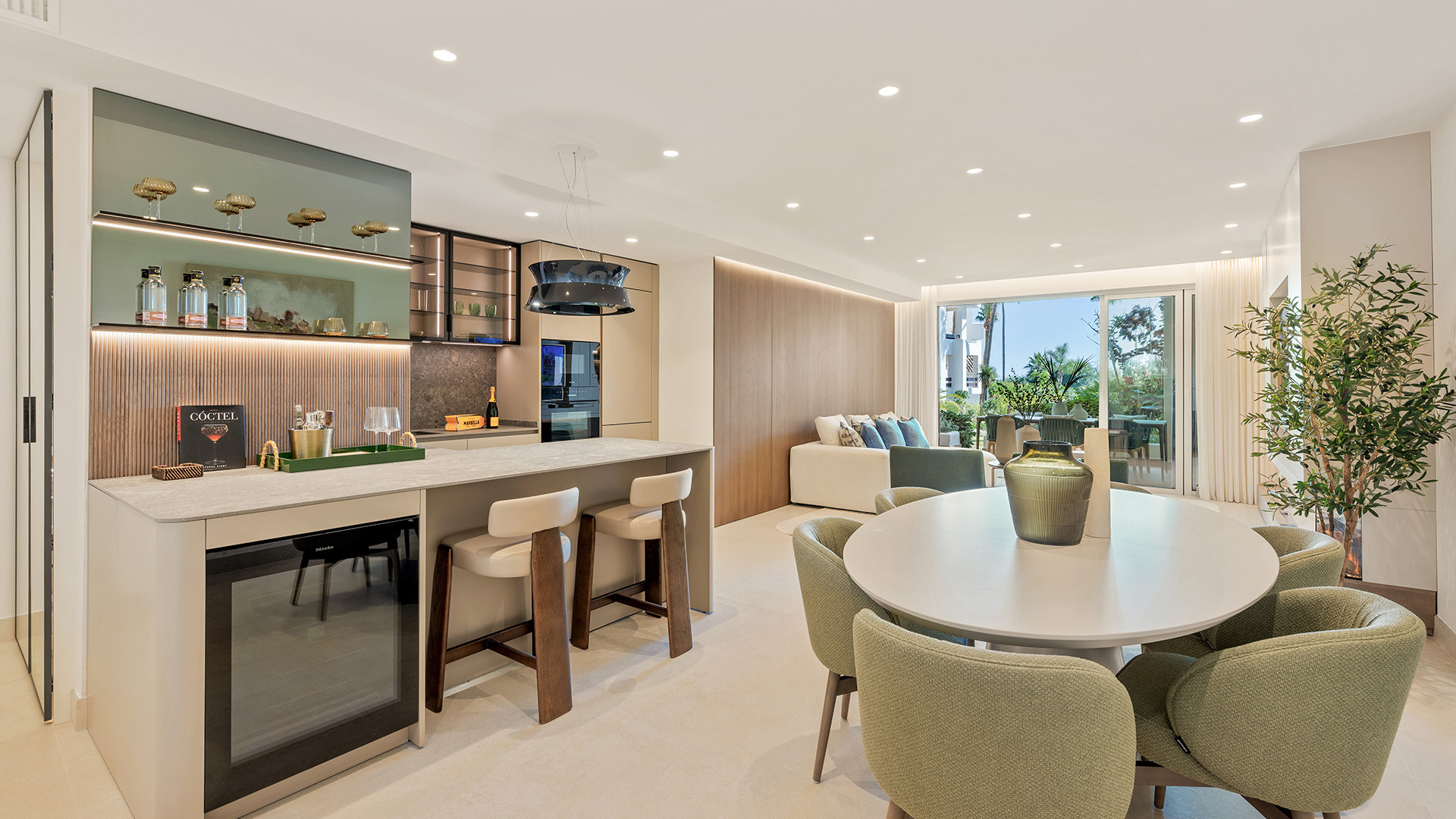 Piso de 3 Dormitorios y 2 Baños en venta en Estepona