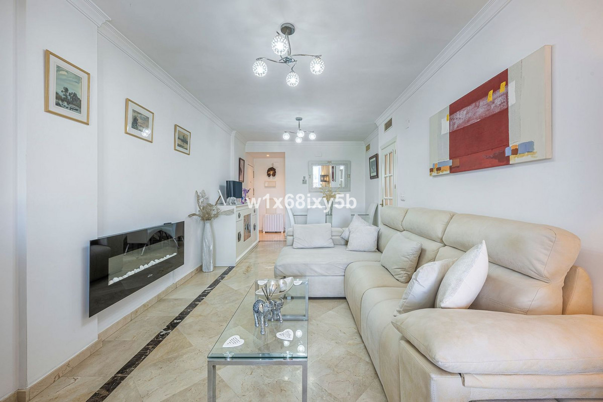 Piso de 2 Dormitorios en venta en Manilva