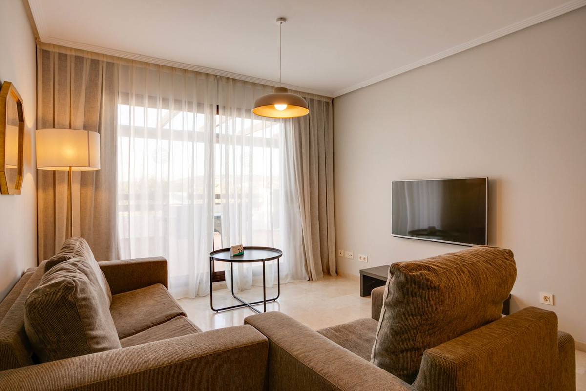 Piso de 2 Dormitorios y 2 Baños en venta en Estepona