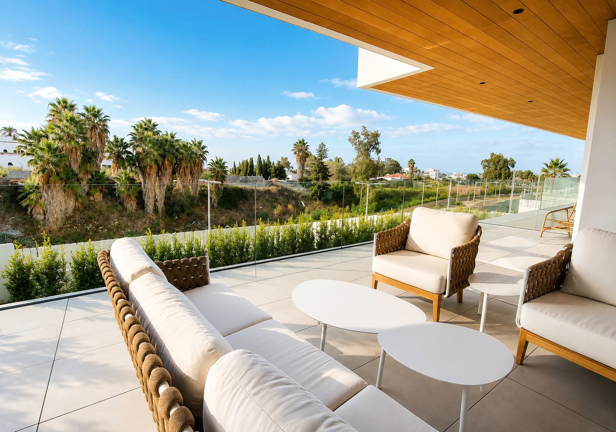 Piso de 3 Dormitorios y 3 Baños en venta en Milla de Oro, Marbella