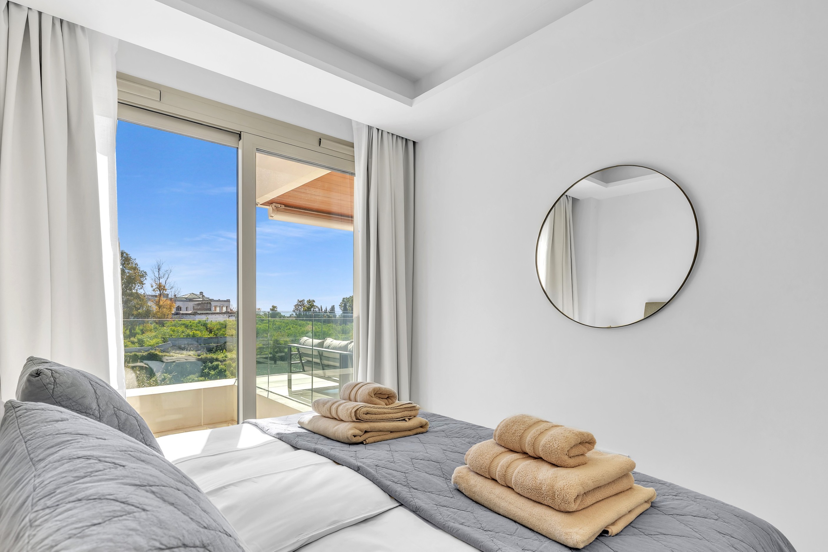 3 Bed, 3 Bath - Apartment for Sale in Marbella Golden Mile