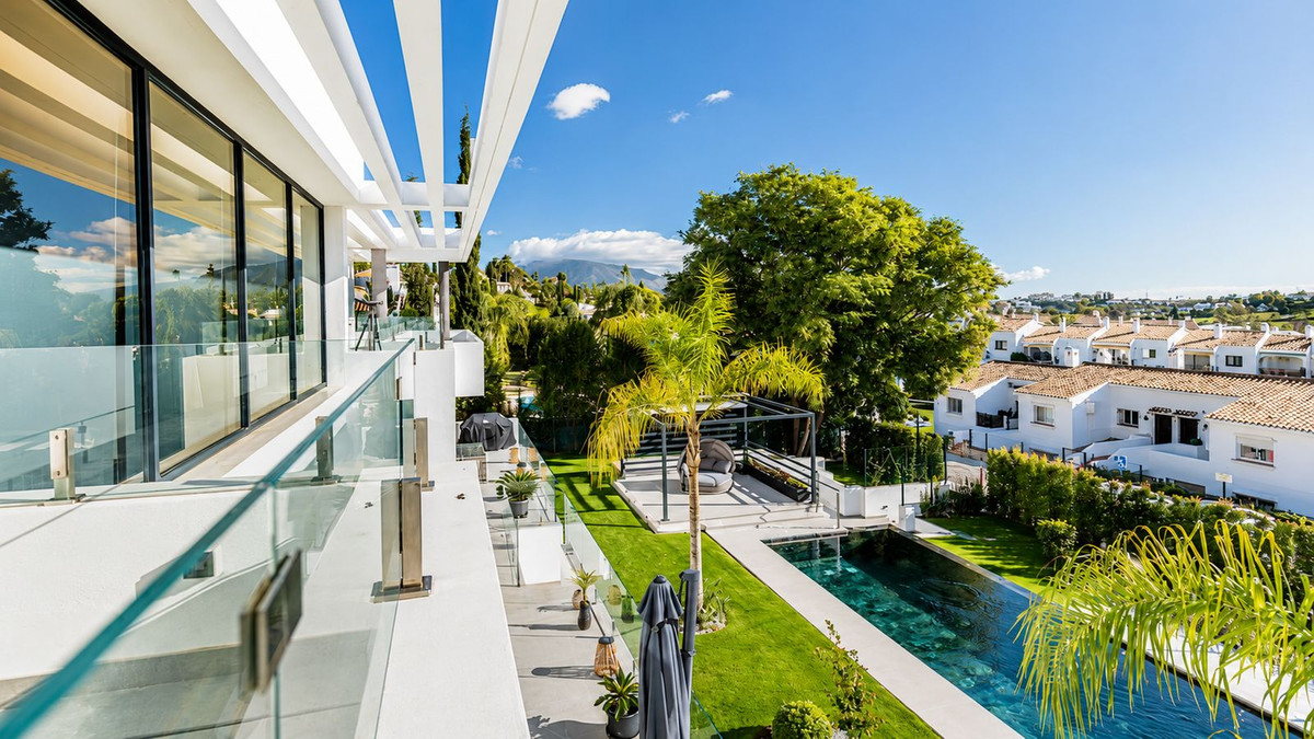 Casa de 5 Dormitorios y 7 Baños en venta en El Paraíso