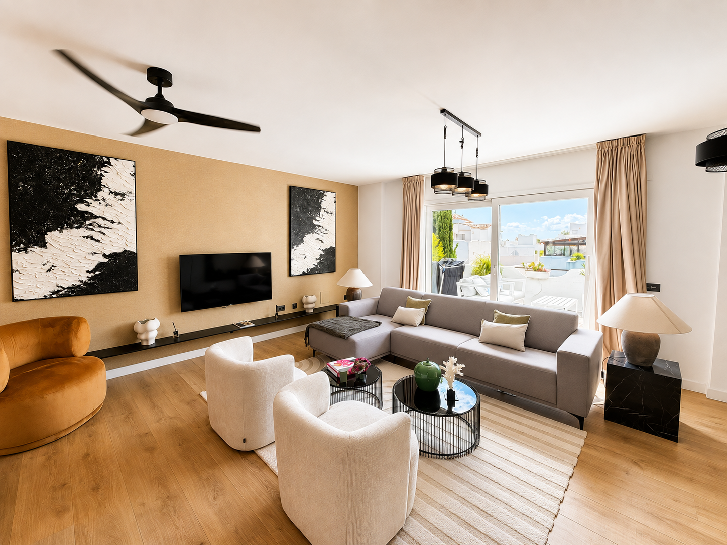 Ático de 4 Dormitorios y 3 Baños en venta en Milla de Oro, Marbella