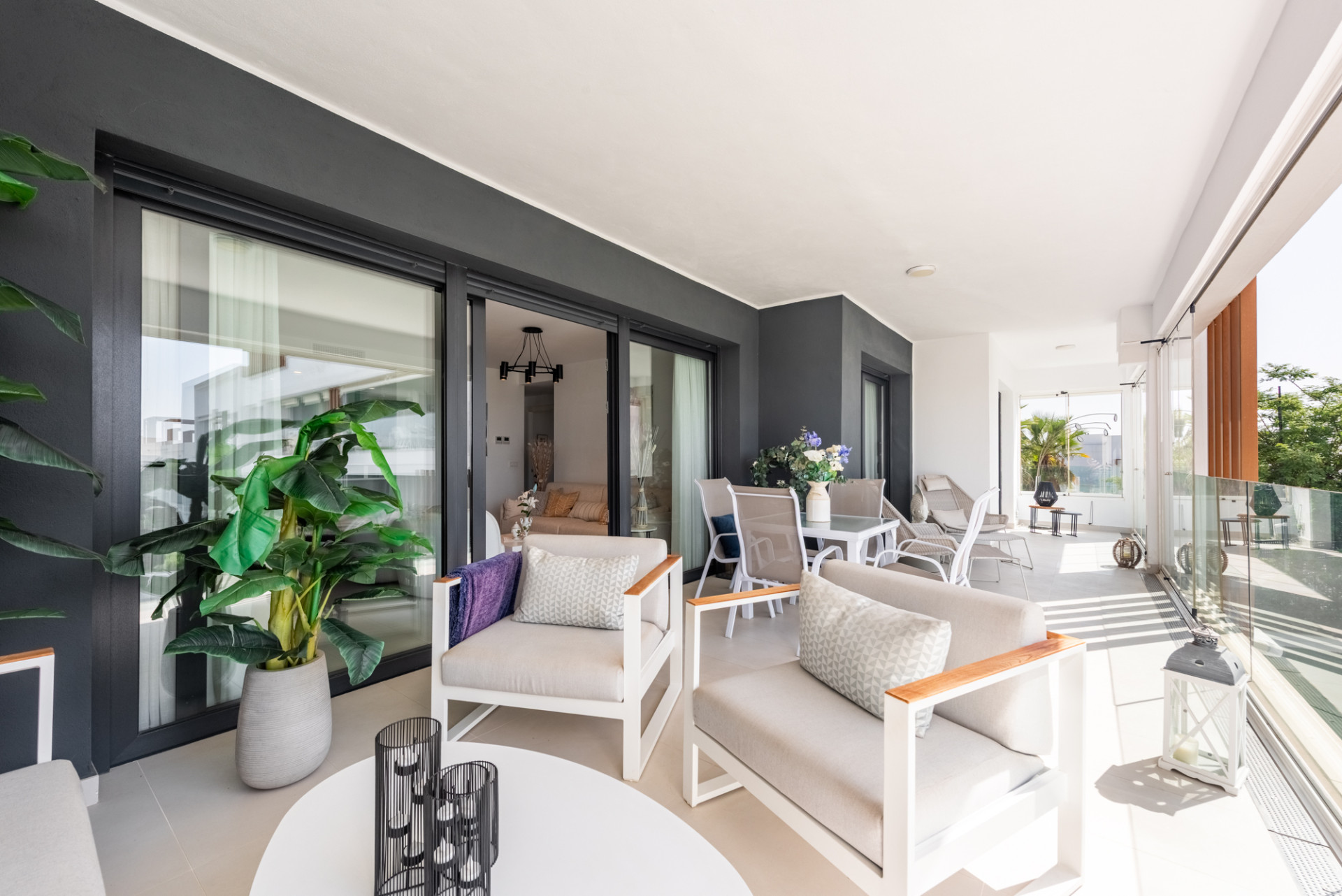 Piso de 3 Dormitorios y 2 Baños en venta en Estepona