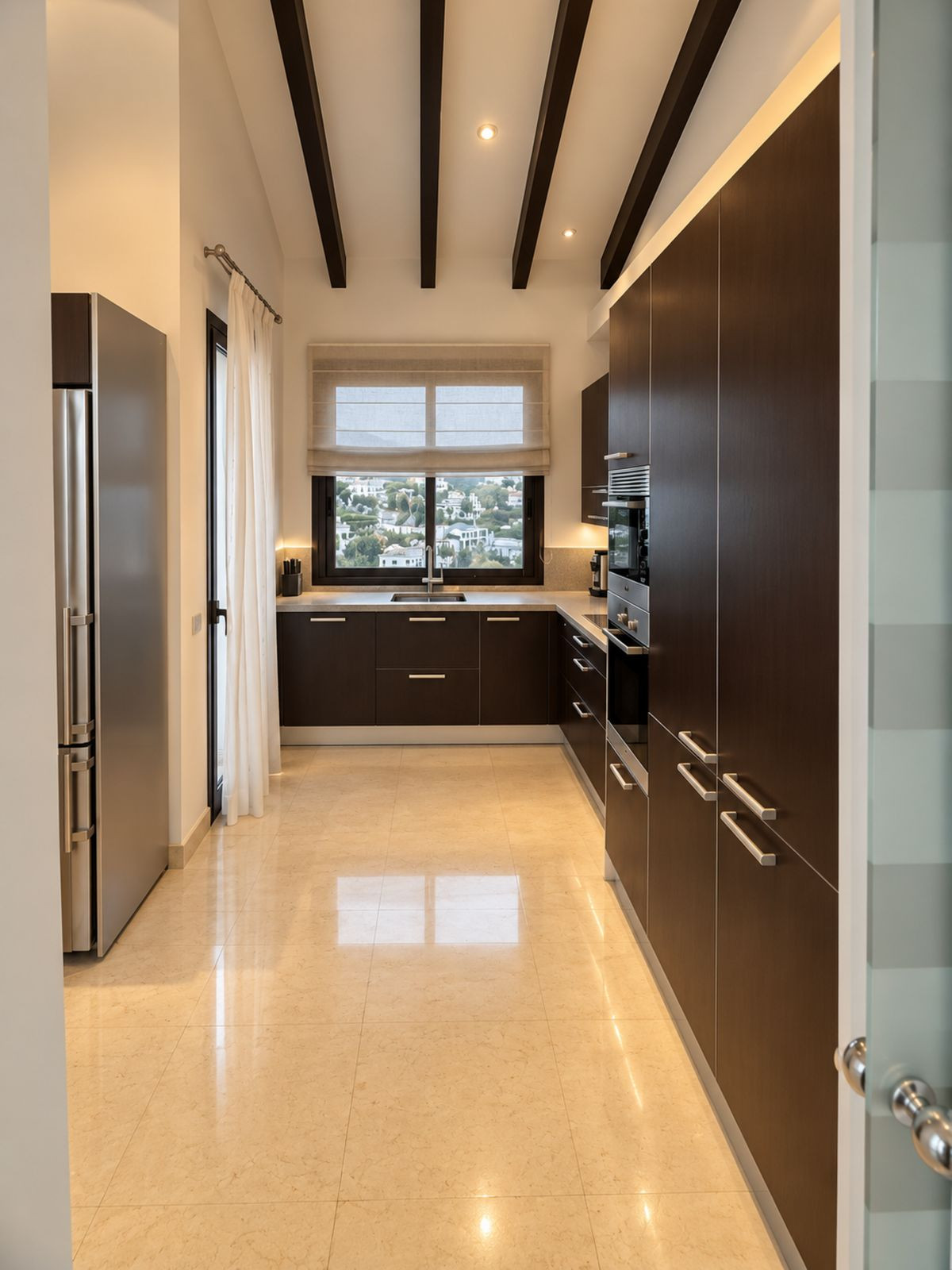 Ático de 3 Dormitorios y 4 Baños en alquiler en Benahavís