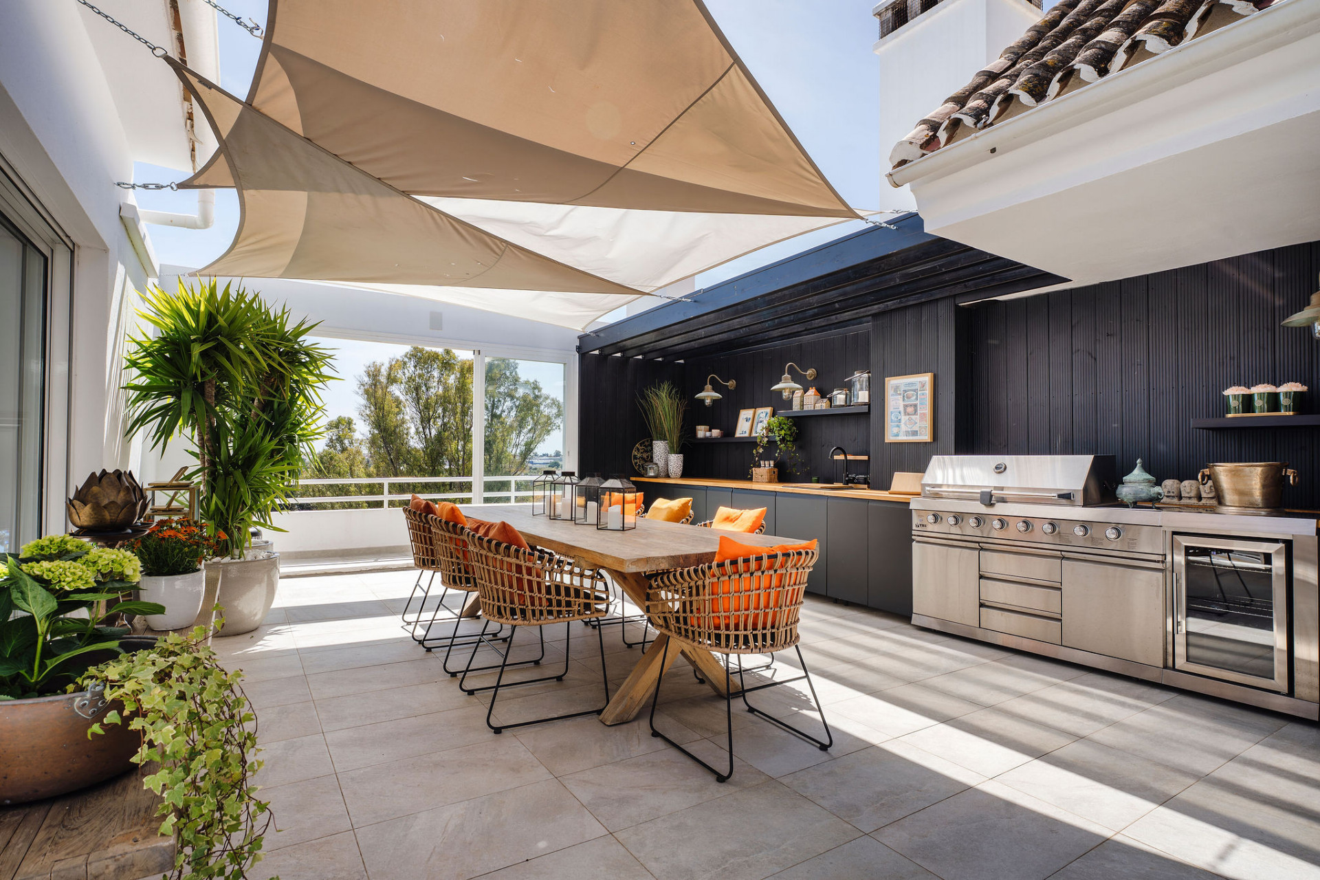 Ático de 3 Dormitorios y 3 Baños en venta en Nueva Andalucía, Marbella