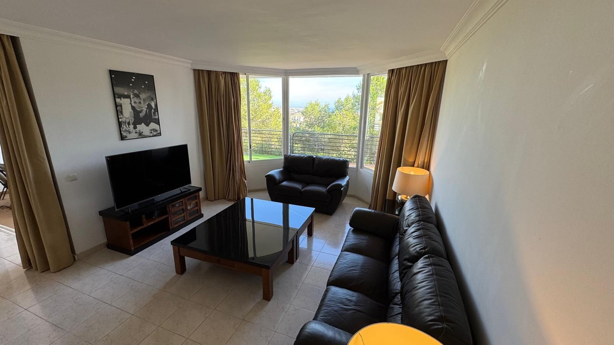 Piso de 3 Dormitorios y 3 Baños en venta en Riviera del Sol, Mijas
