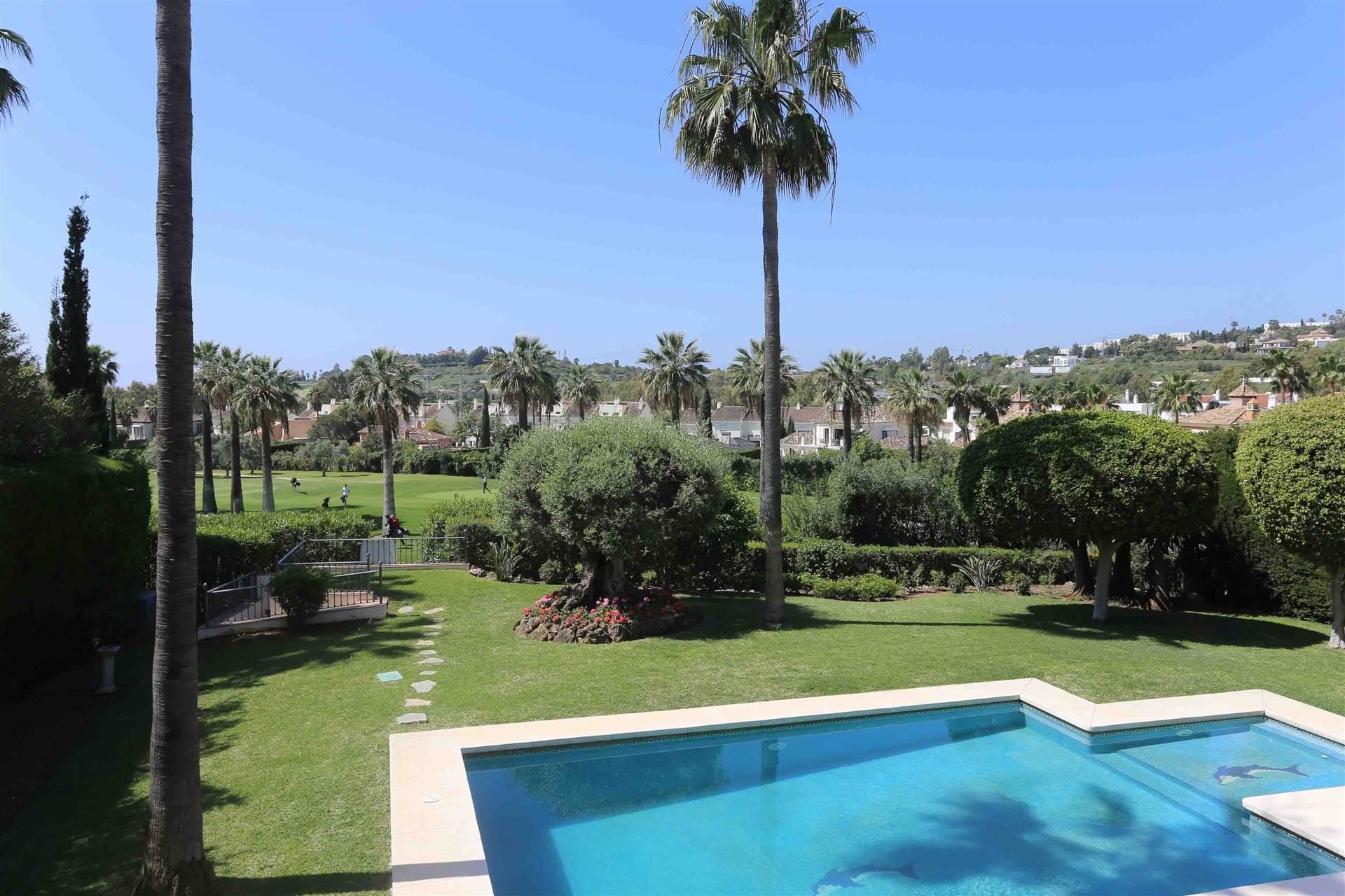 Casa de 4 Dormitorios en venta en Nueva Andalucía, Marbella