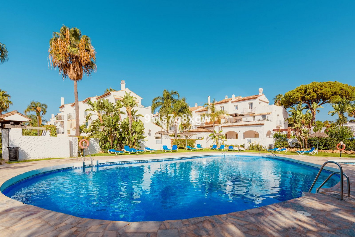 Piso de 1 Dormitorio y 1 Baño en alquiler en El Paraíso, Estepona