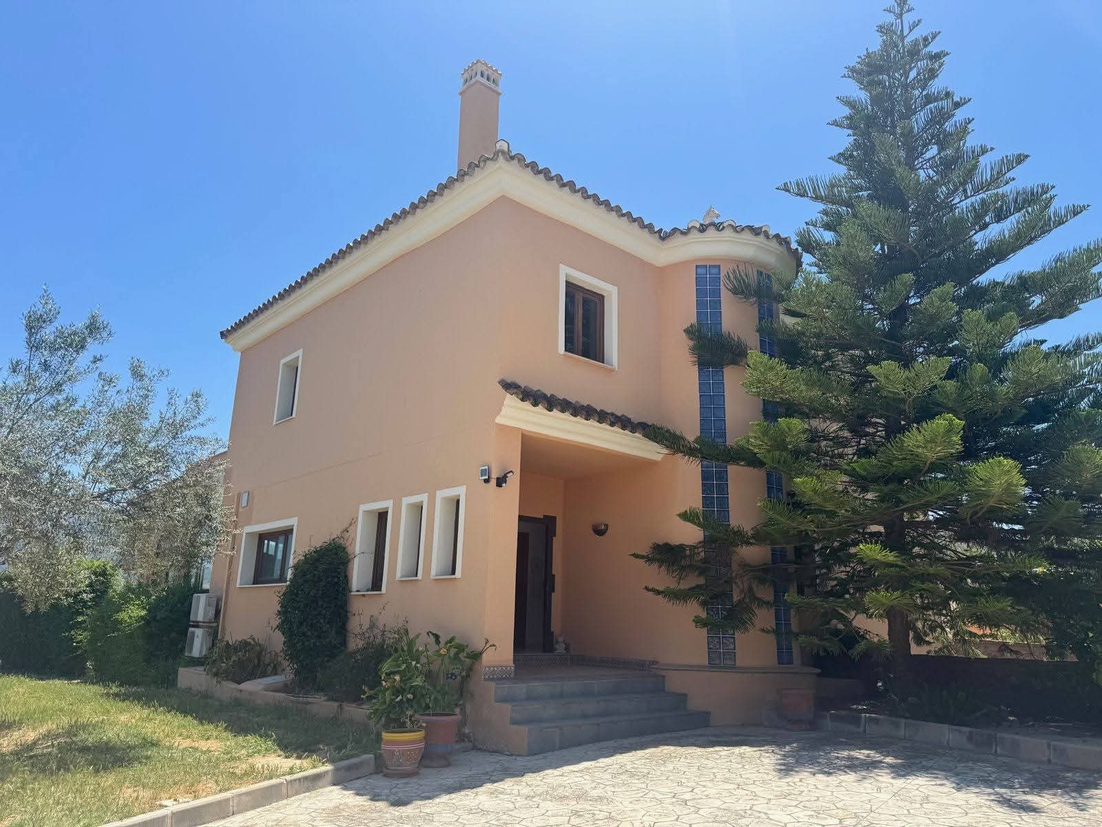 Casa de 5 Dormitorios en venta en Alhaurin el Grande