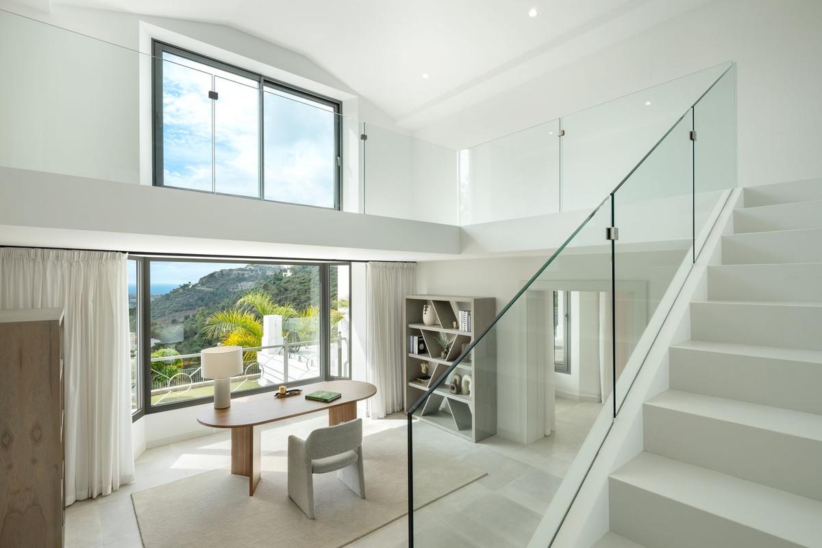 Casa de 5 Dormitorios y 7 Baños en venta en Benahavís
