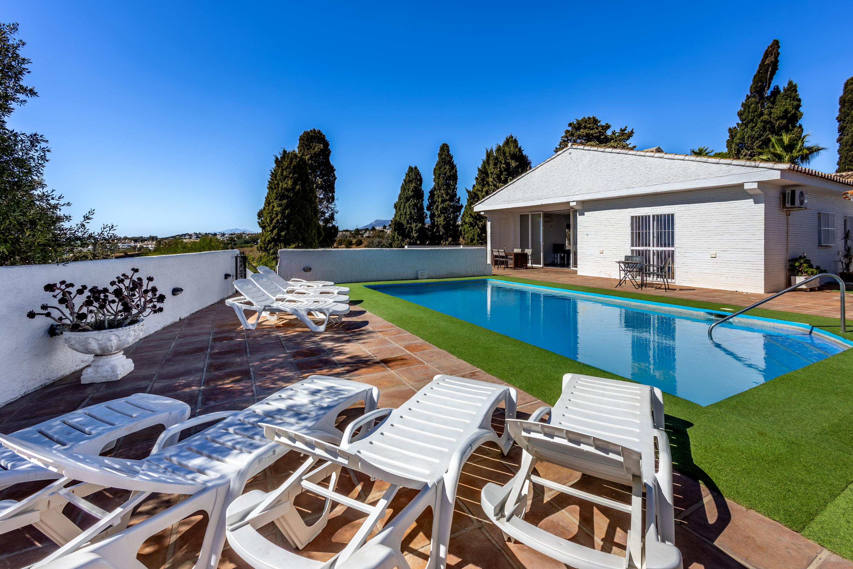 6 Slaapk., 5 Badk. - Villa te koop in Torrenueva, Mijas