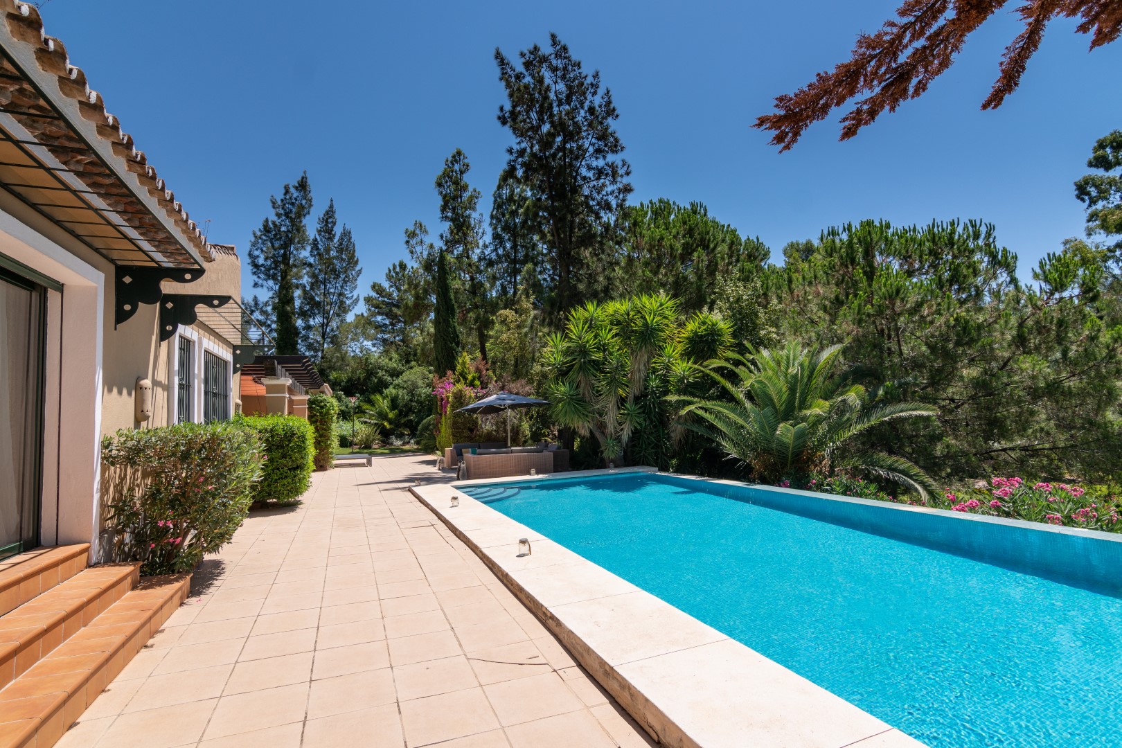 Casa de 5 Dormitorios en venta en Benahavís Pueblo