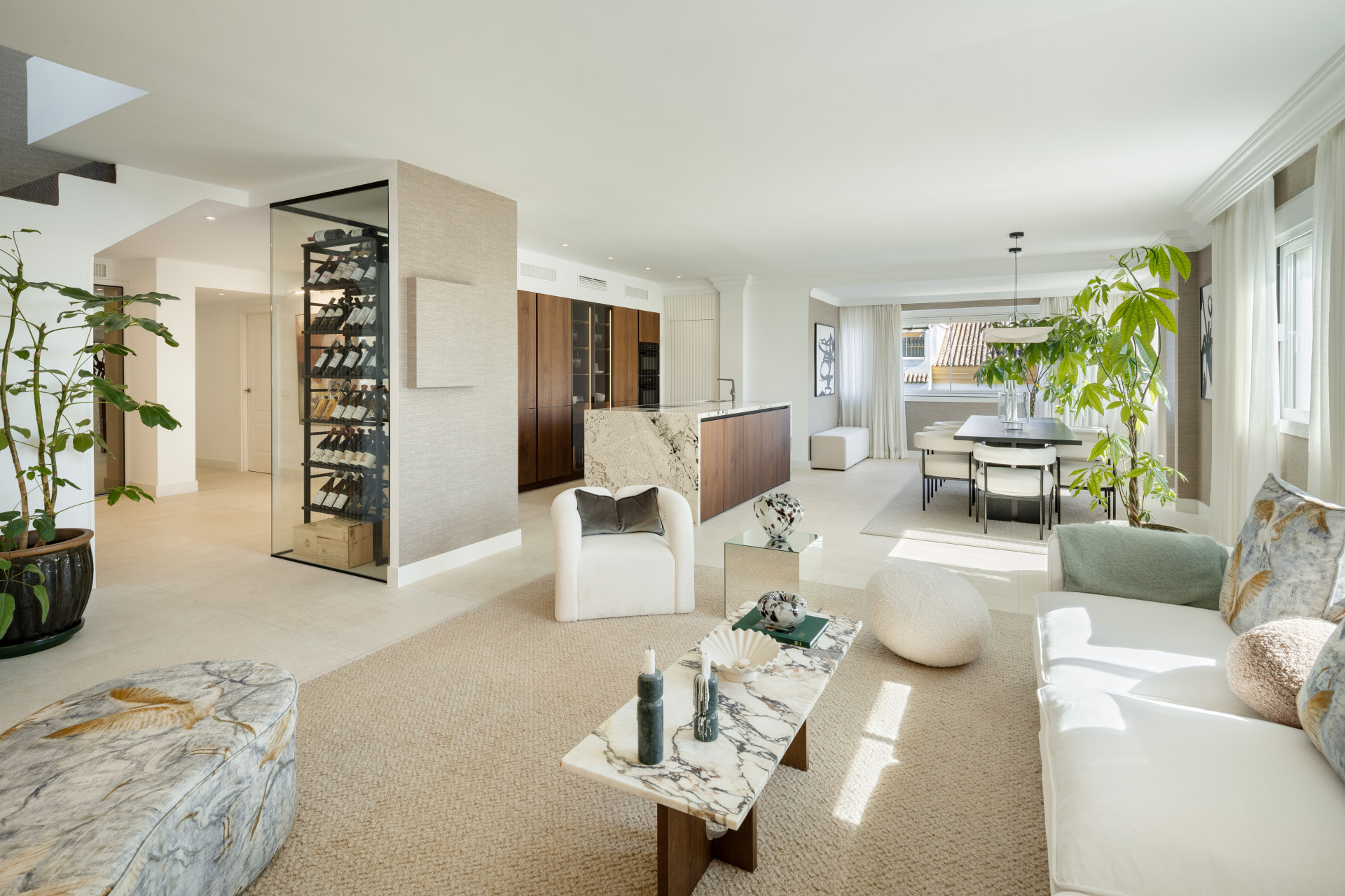 Ático de 5 Dormitorios y 5 Baños en venta en Milla de Oro, Marbella