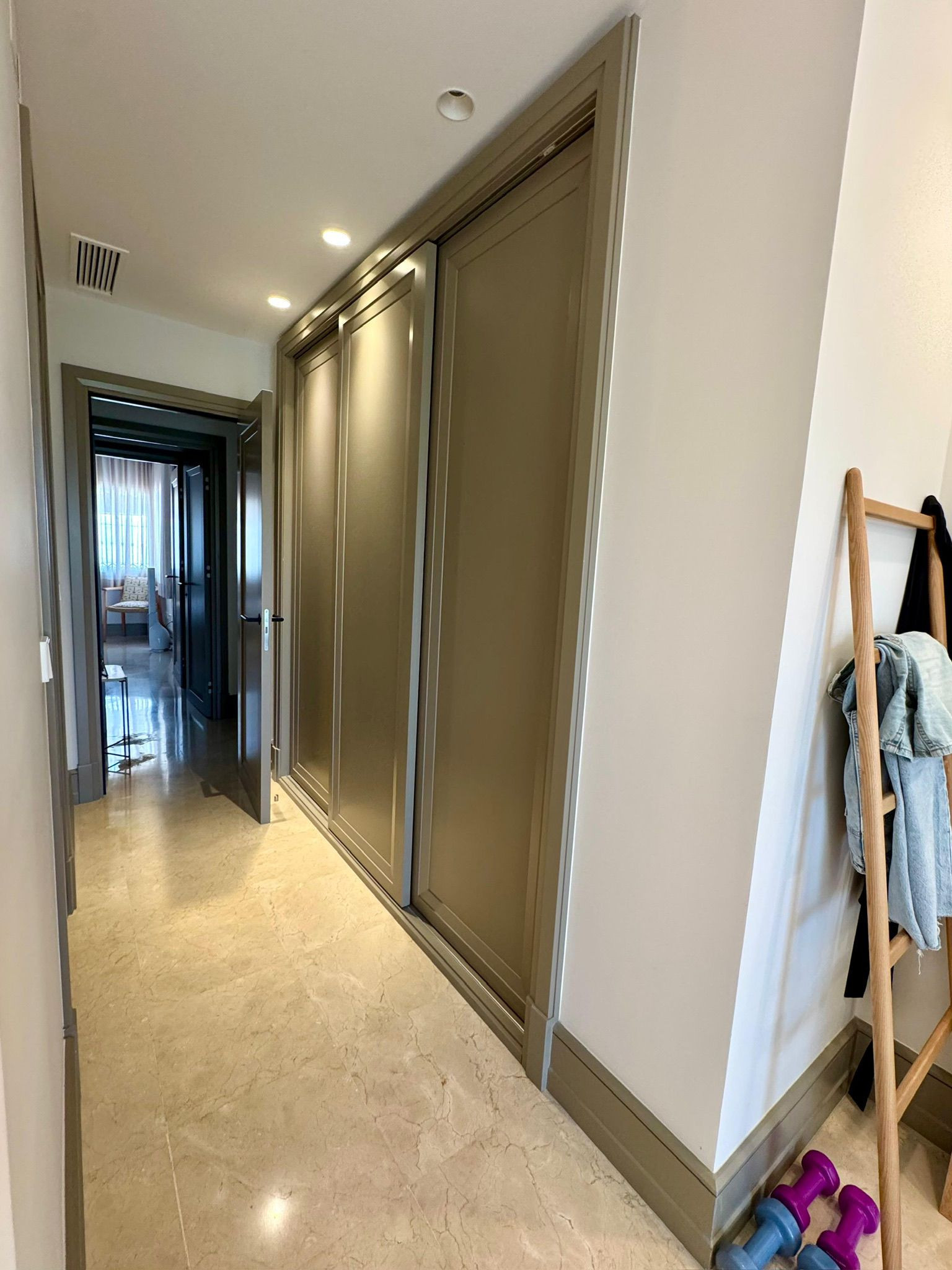 Piso de 2 Dormitorios en venta en Nueva Andalucía, Marbella