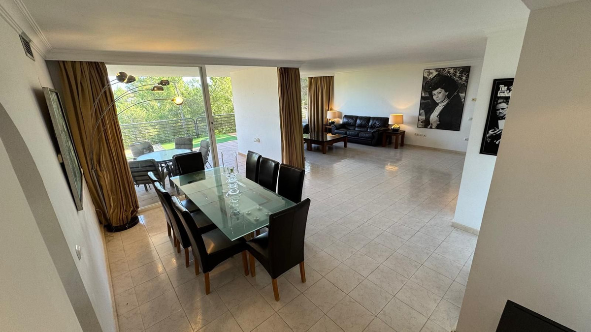 Piso de 3 Dormitorios y 3 Baños en venta en Riviera del Sol, Mijas