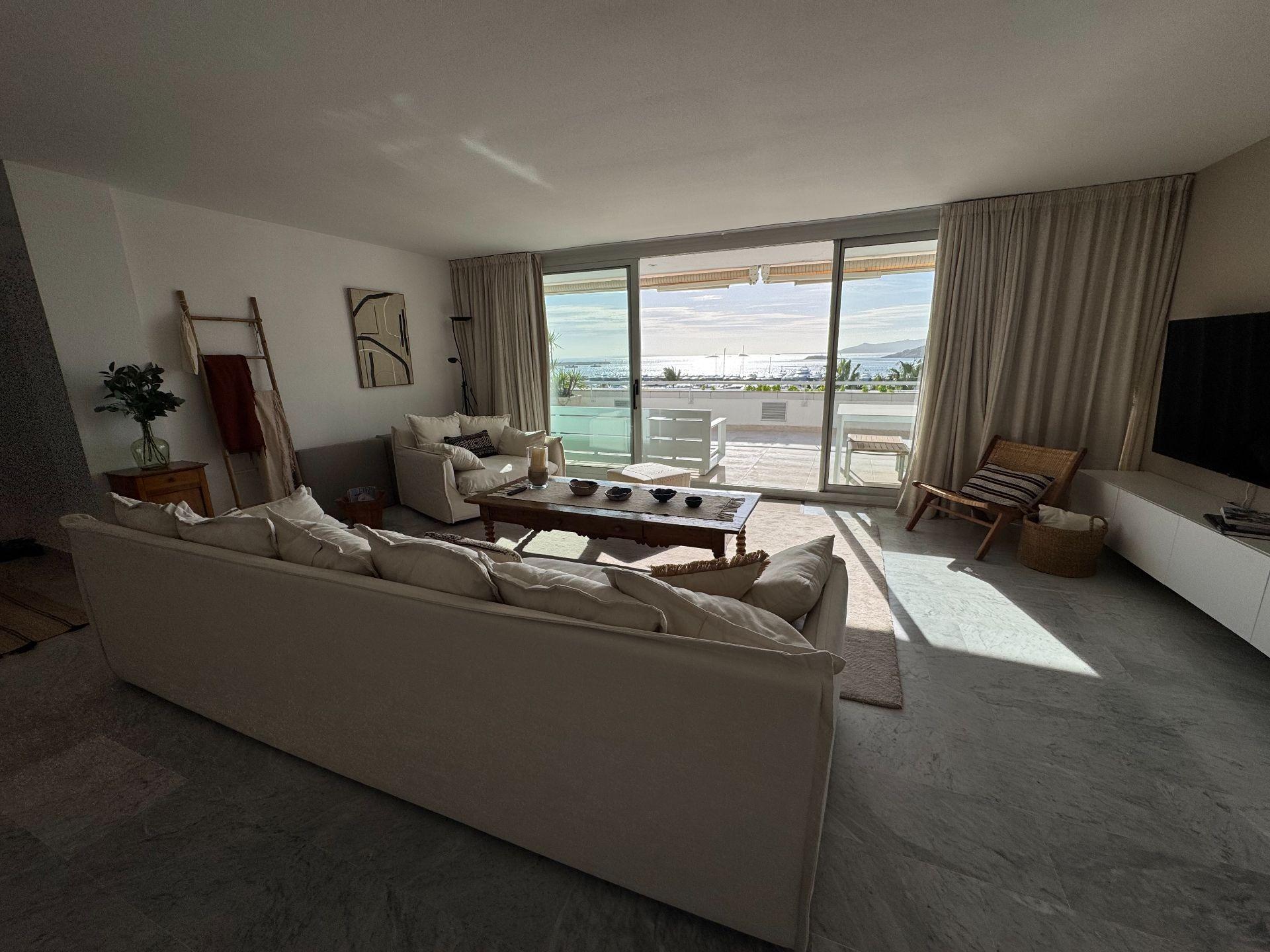 Piso de 3 Dormitorios en venta en Marina Botafoch, Eivissa